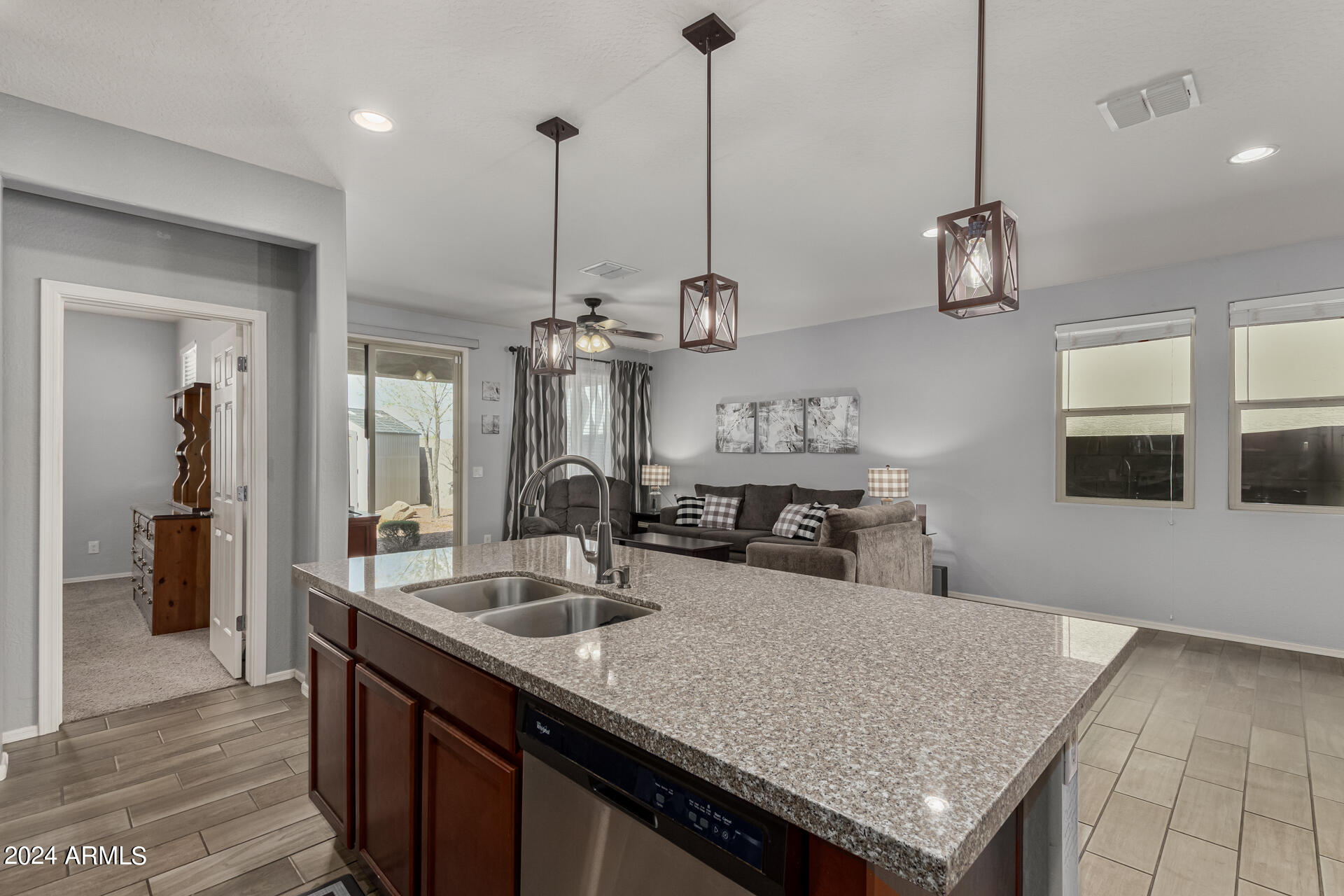 2394 W CHINOOK Court