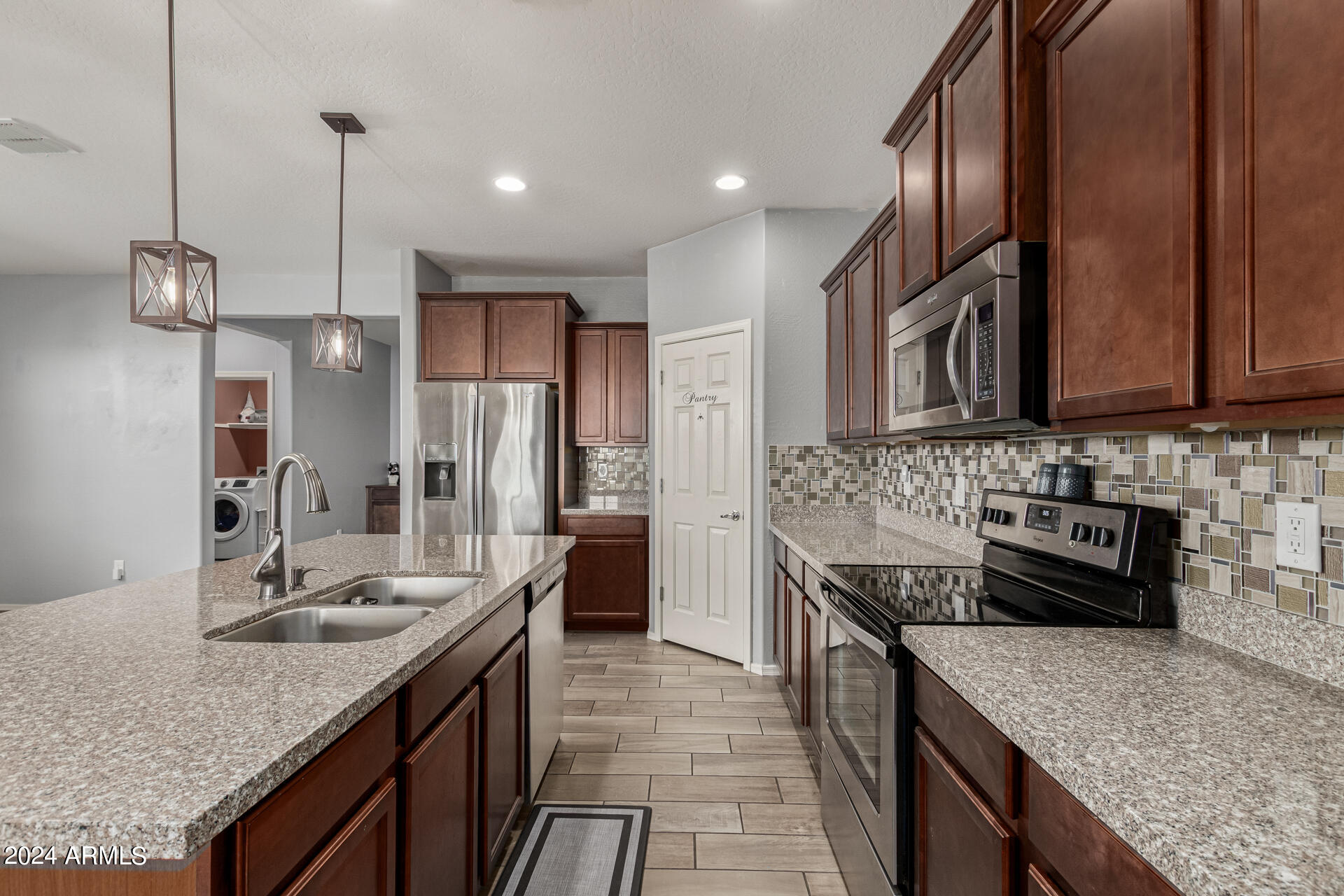 2394 W CHINOOK Court