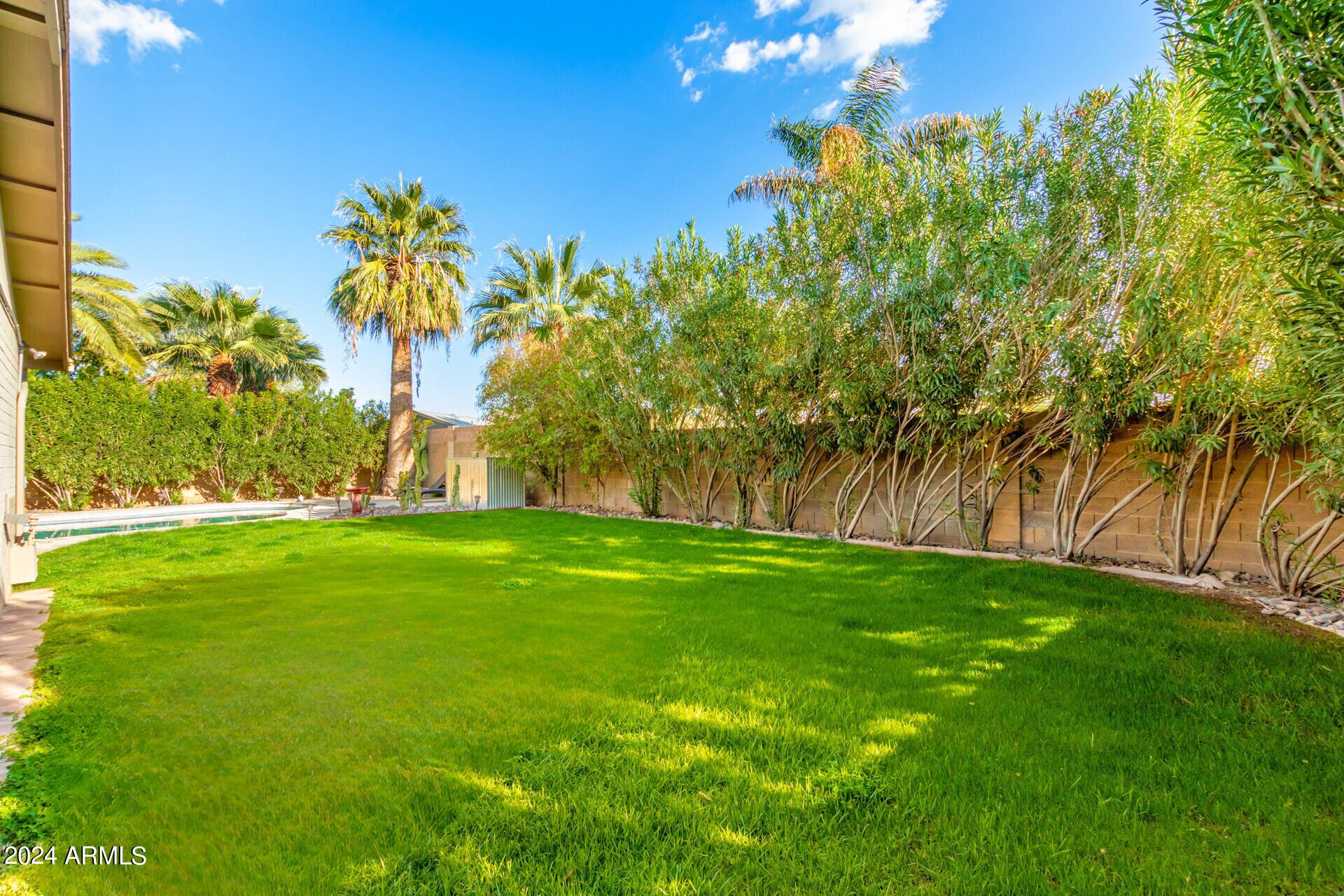 3435 E Desert Cove Avenue
