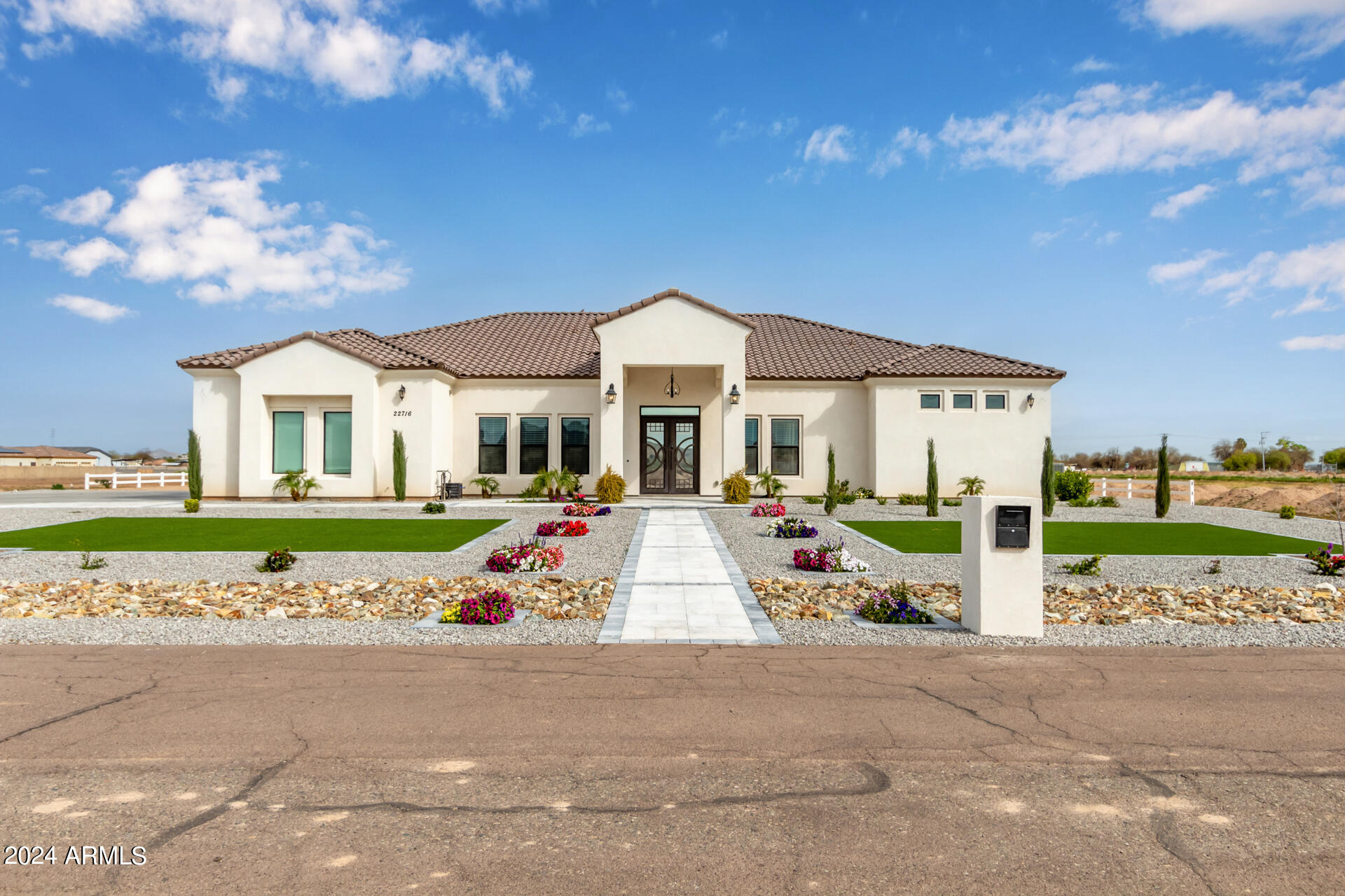 22716 W LA MIRADA Drive