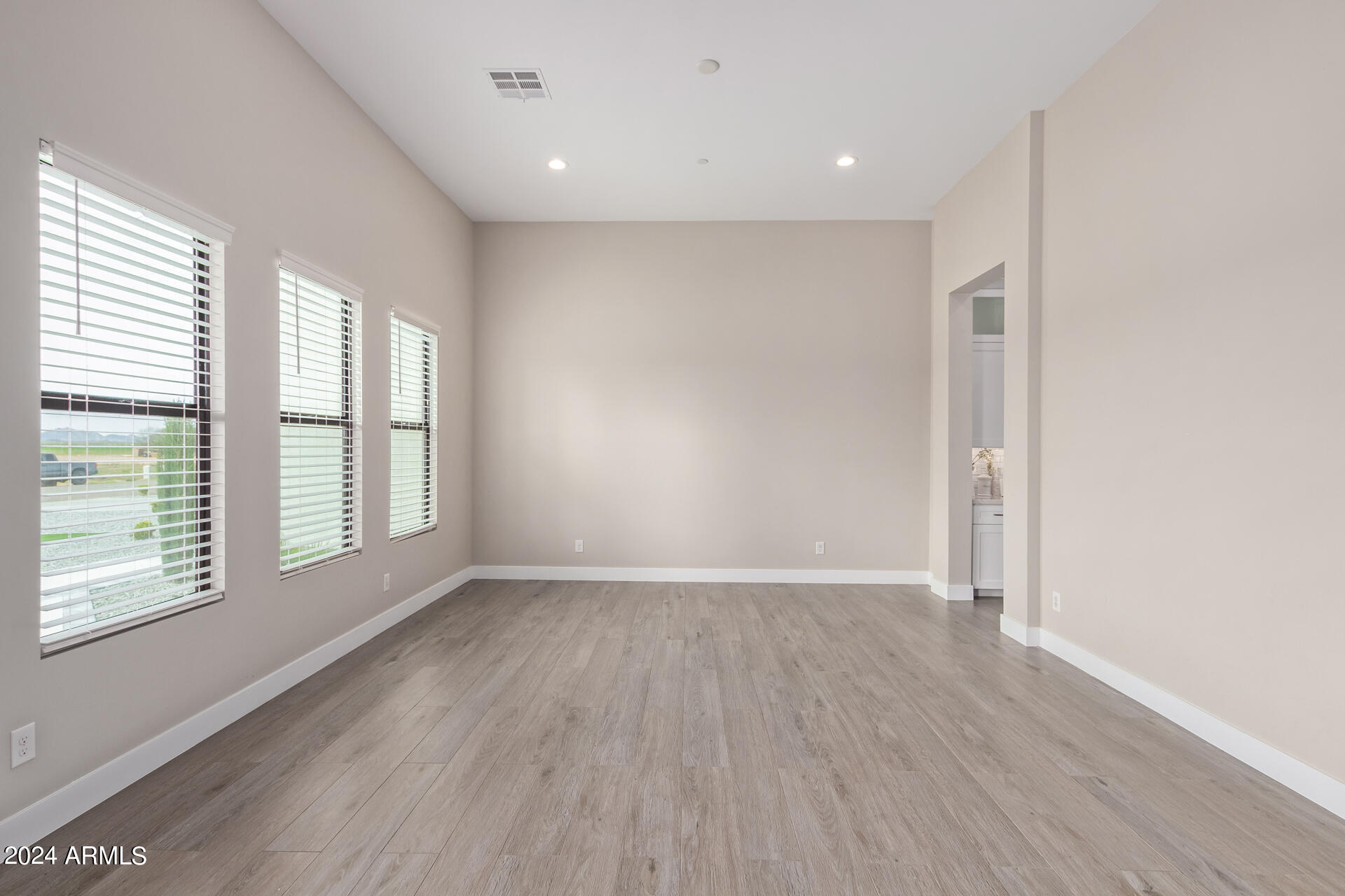 22716 W LA MIRADA Drive