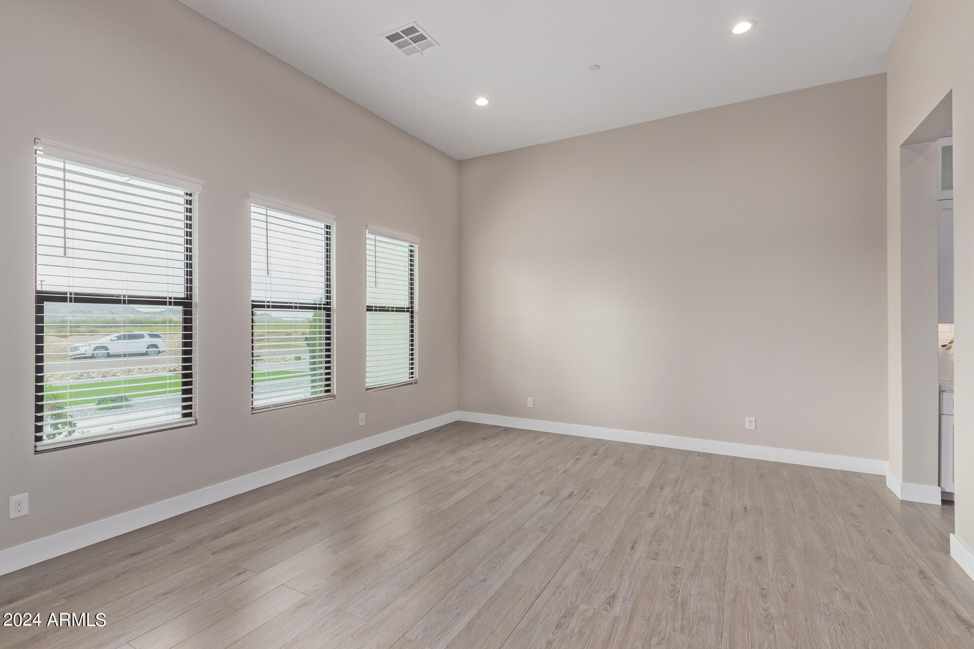 22716 W LA MIRADA Drive