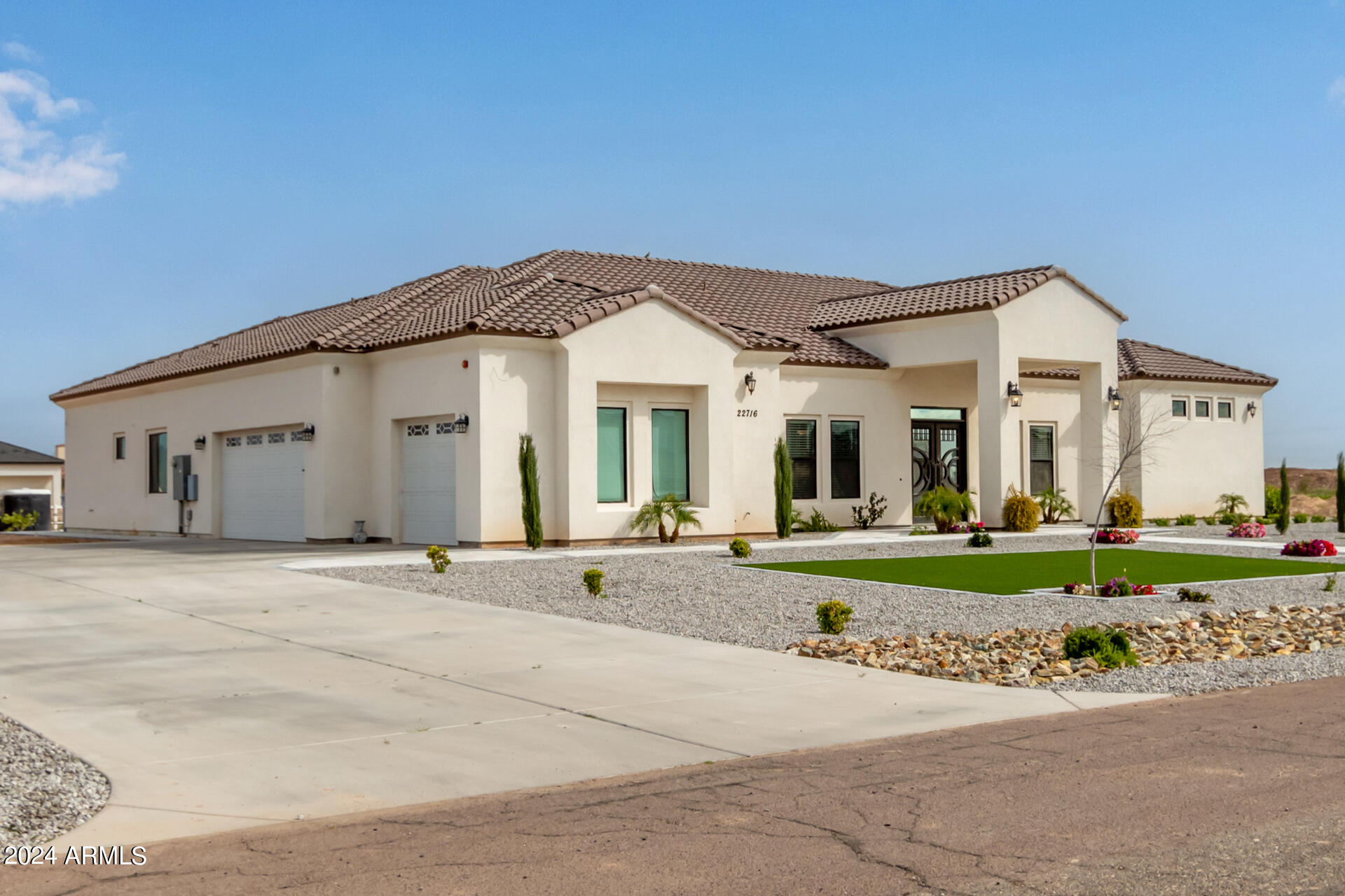 22716 W LA MIRADA Drive