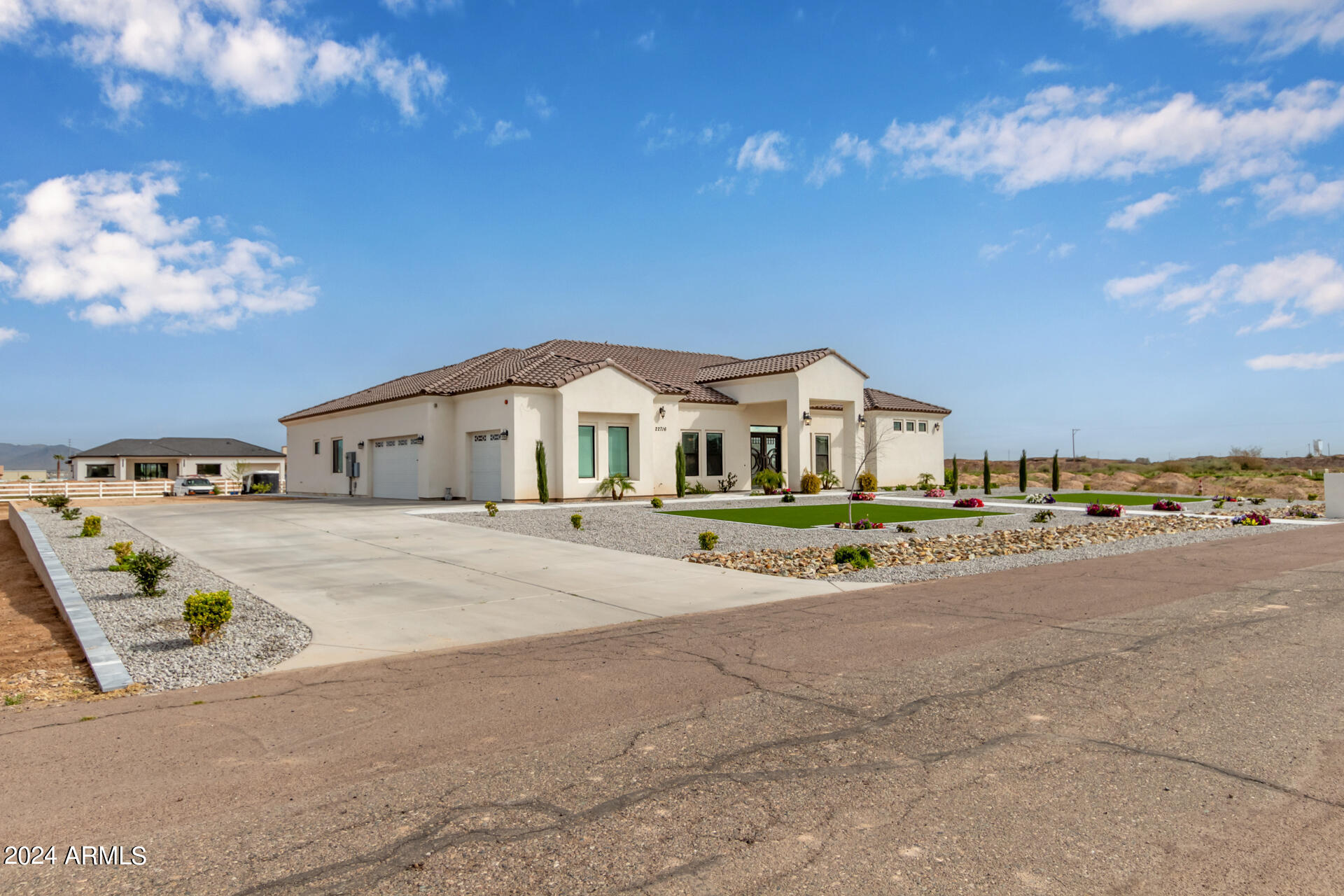 22716 W LA MIRADA Drive