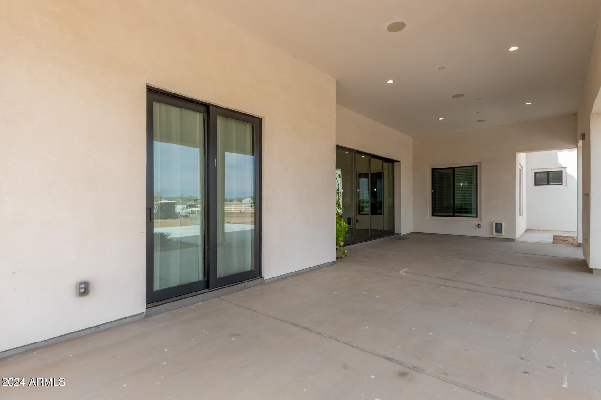 22716 W LA MIRADA Drive