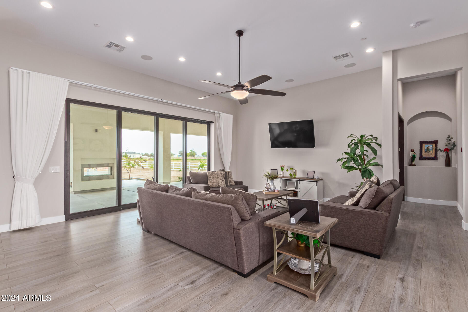 22716 W LA MIRADA Drive