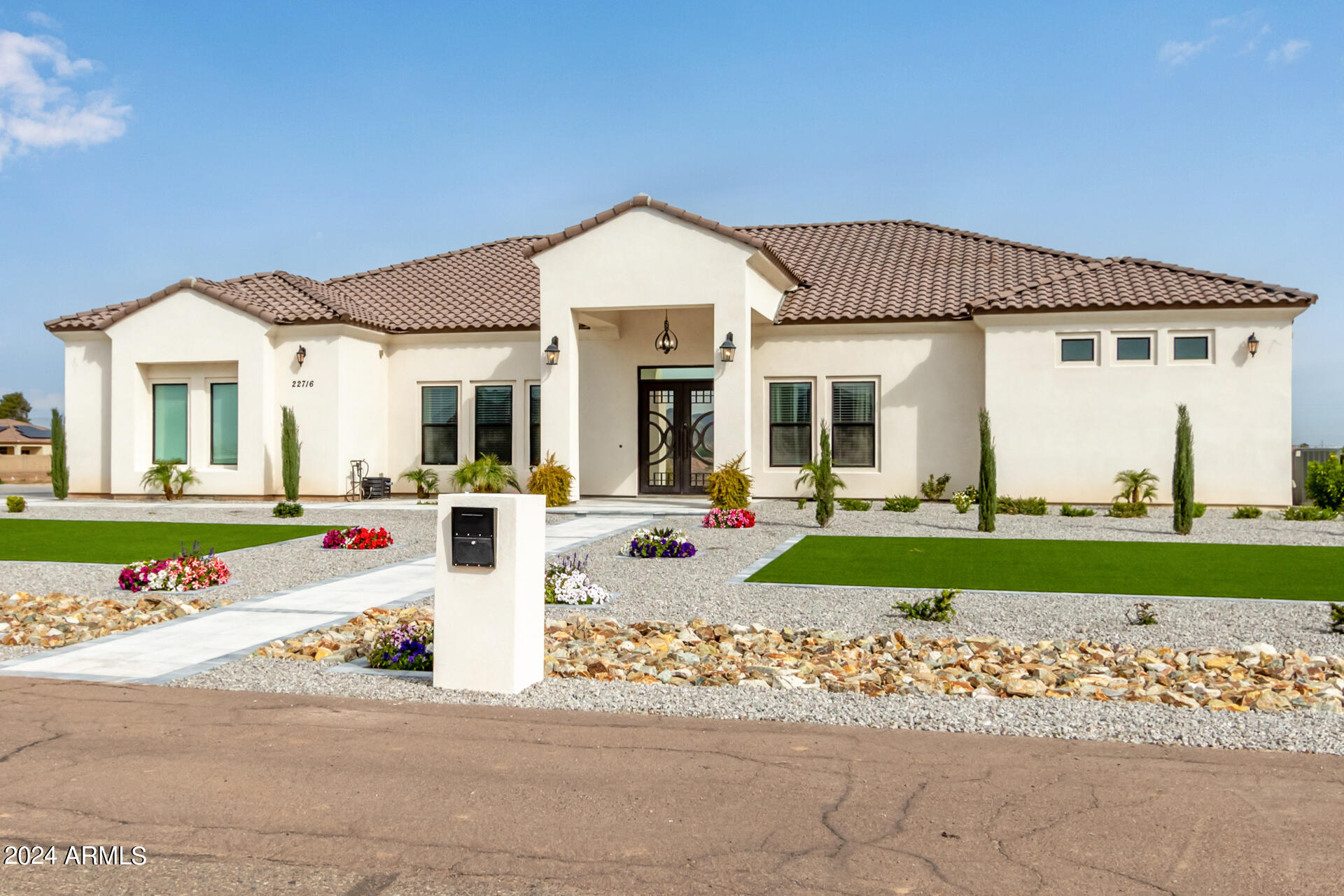 22716 W LA MIRADA Drive