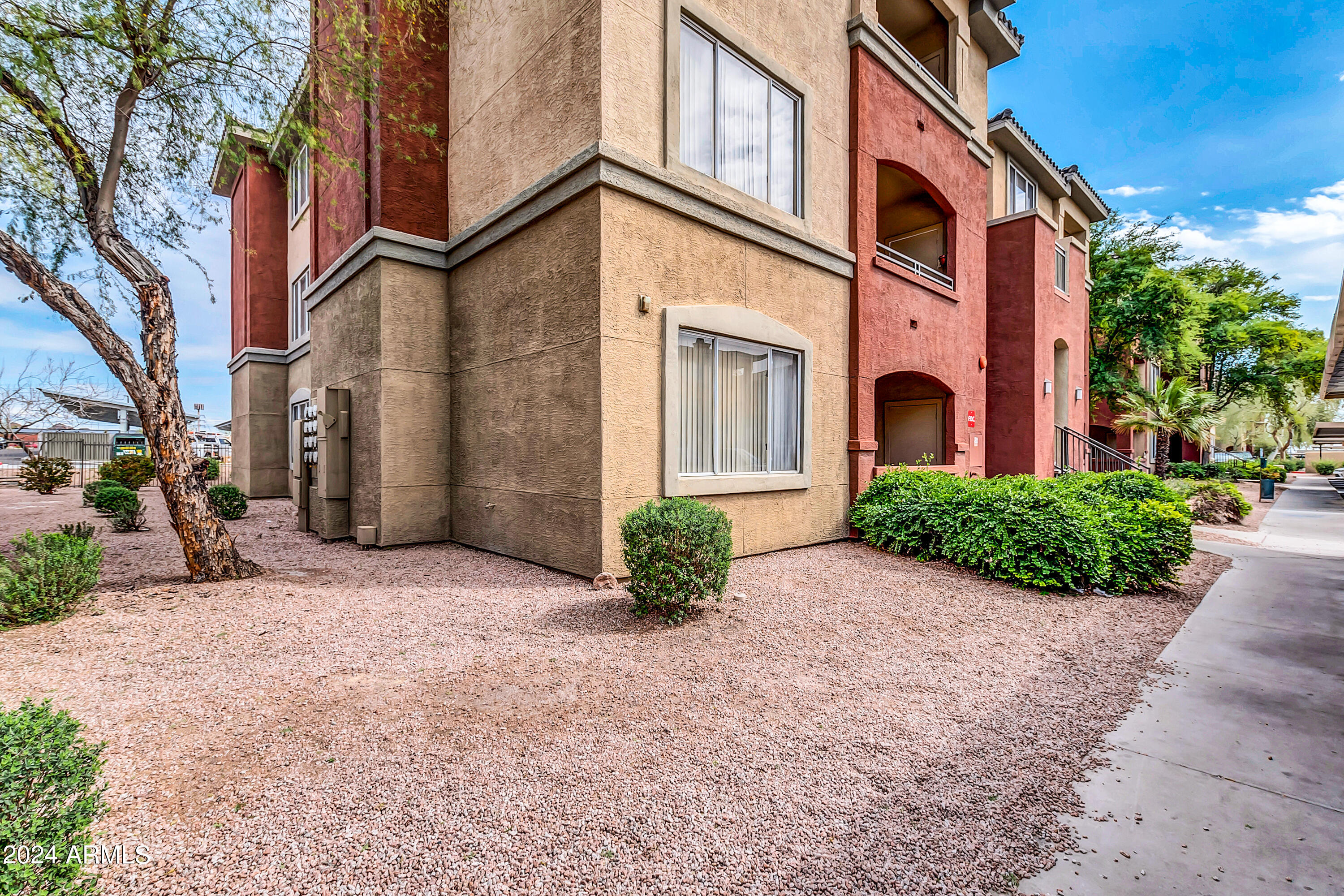 5401 E VAN BUREN Street # 1089