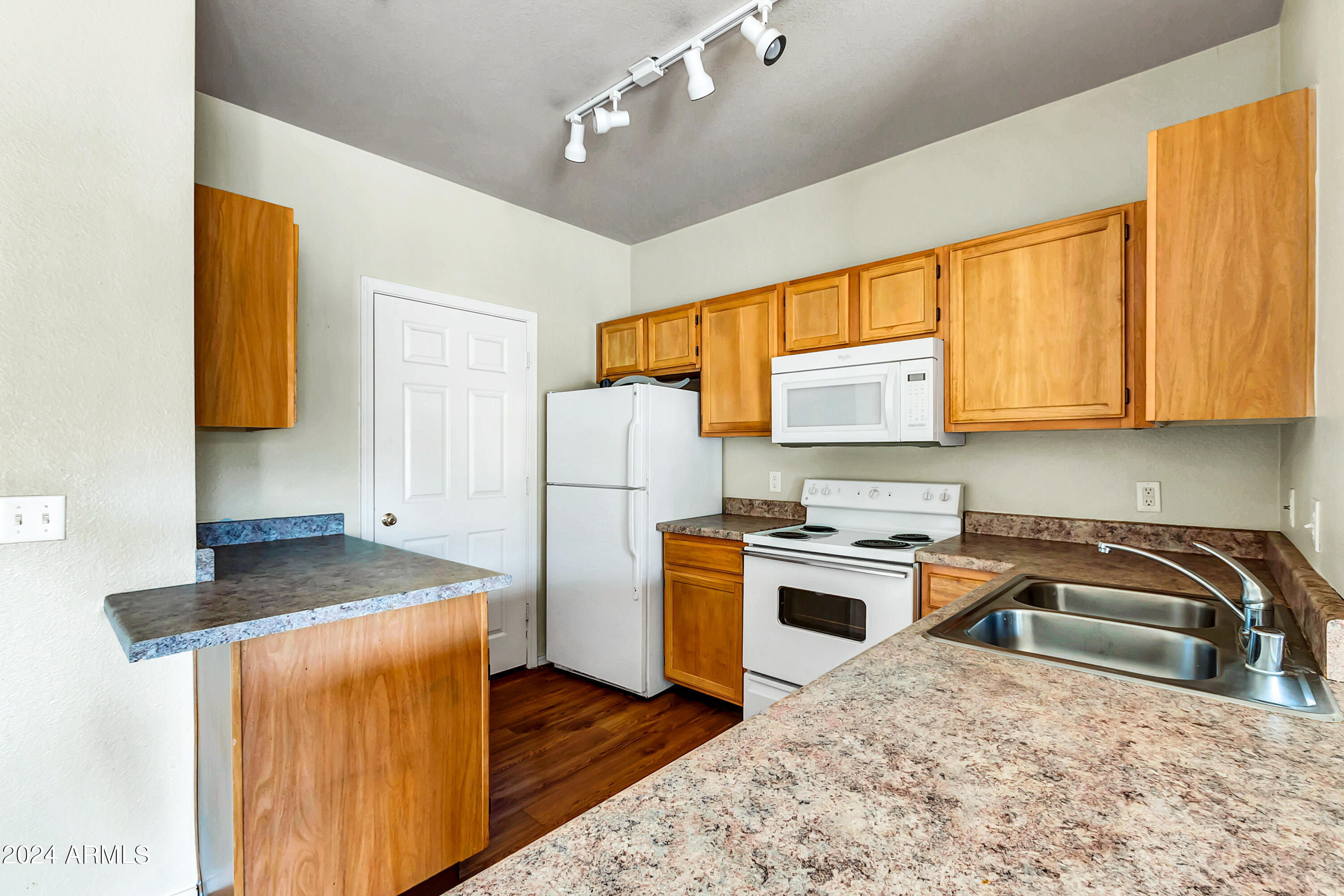 5401 E VAN BUREN Street # 1089