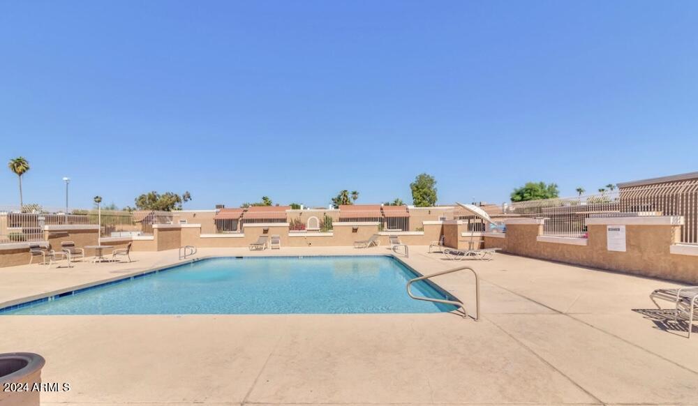 602 W HONONEGH Drive # 6