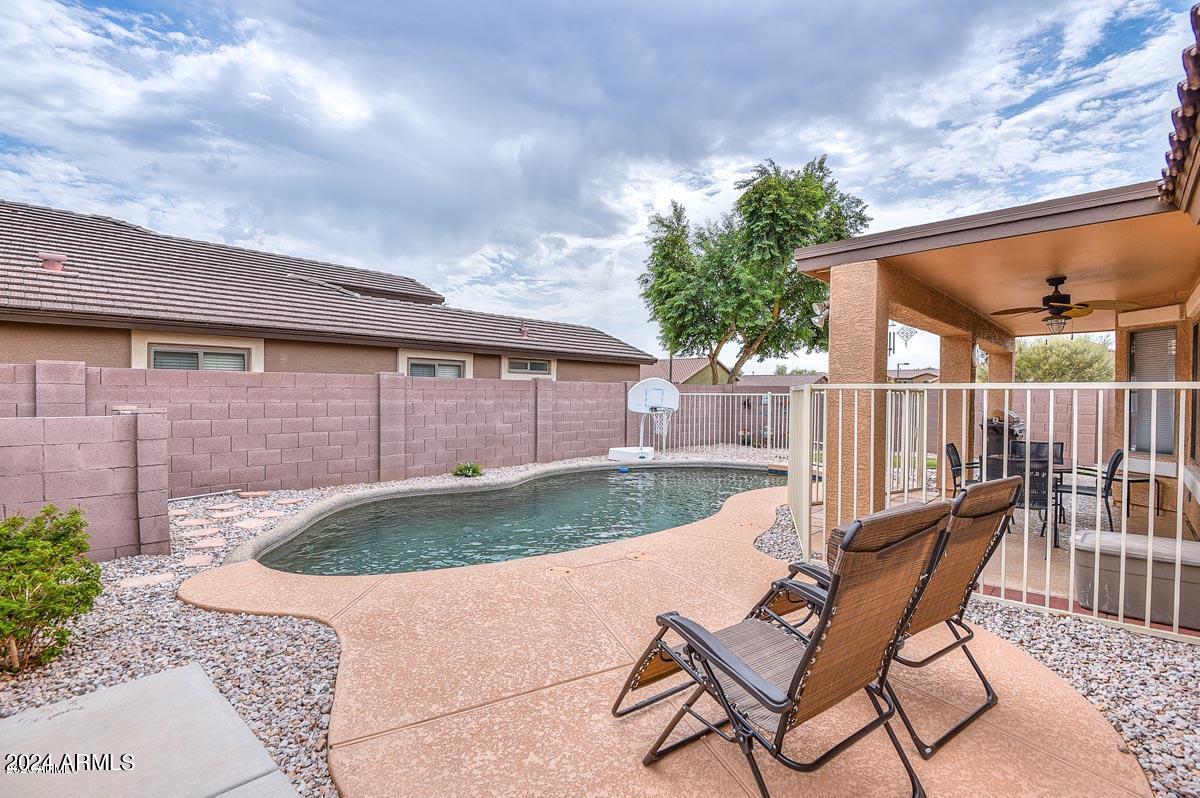 11141 N 162ND Drive