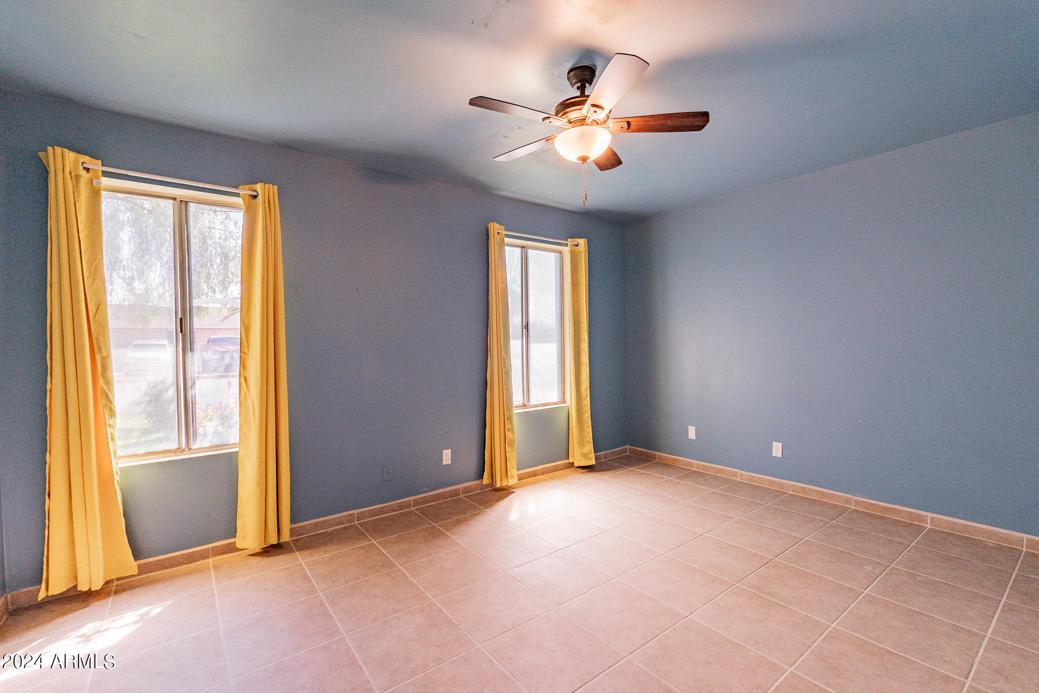 1628 W VILLA MARIA Drive