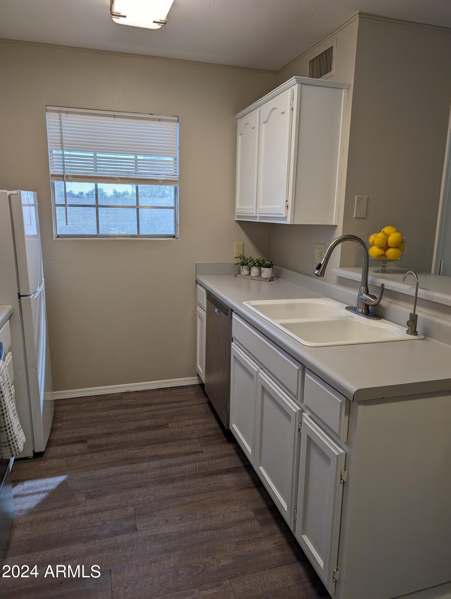 2301 E UNIVERSITY Drive # 483