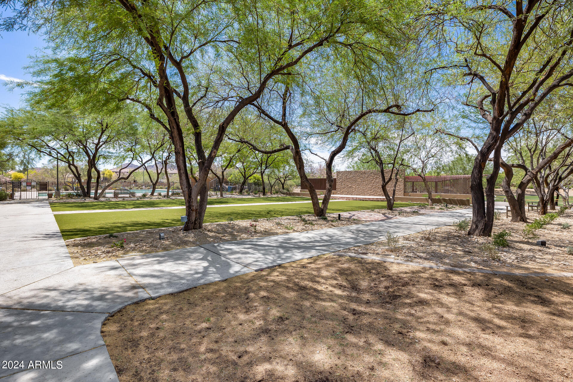 1751 W Sienna Bouquet Place