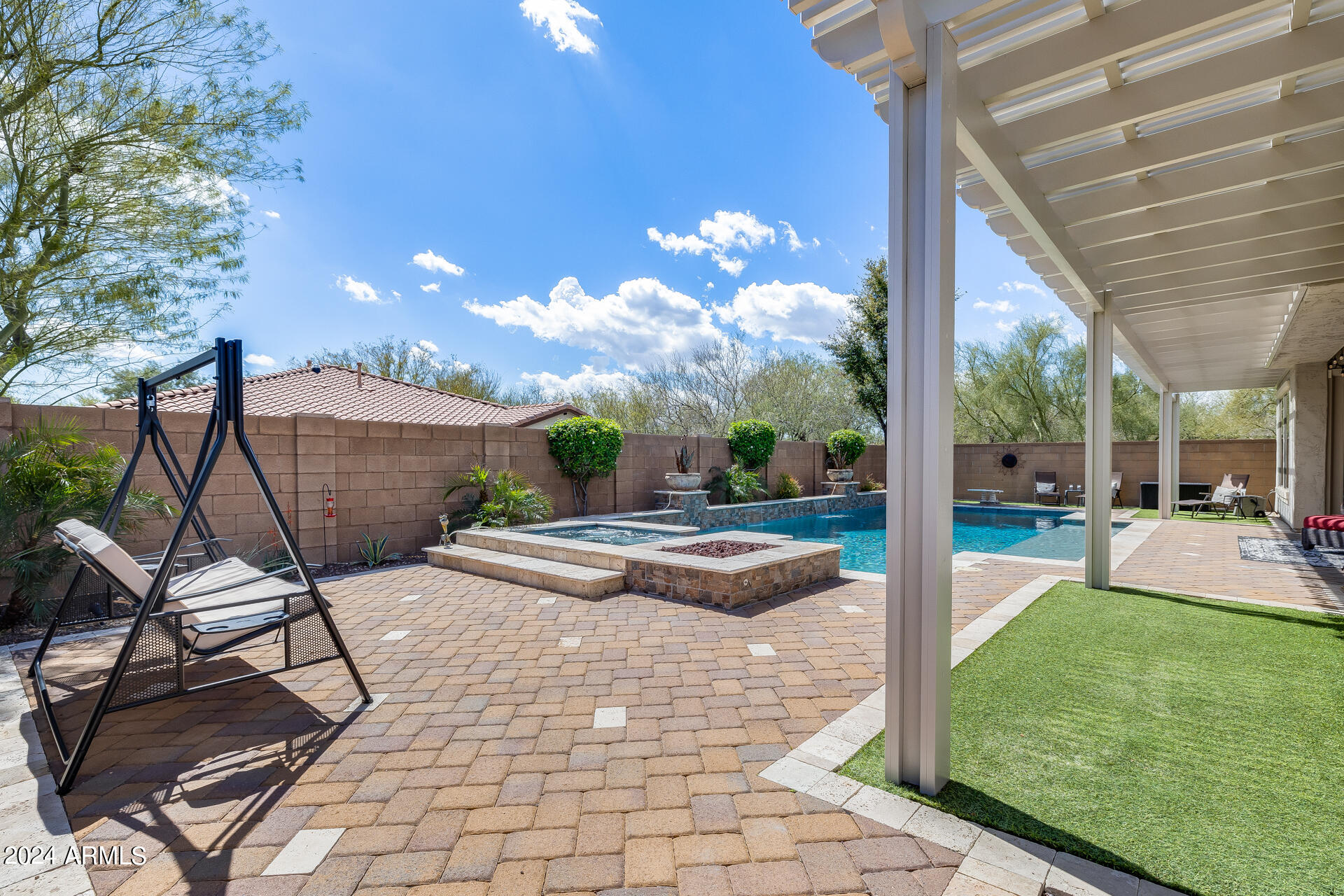 1751 W Sienna Bouquet Place