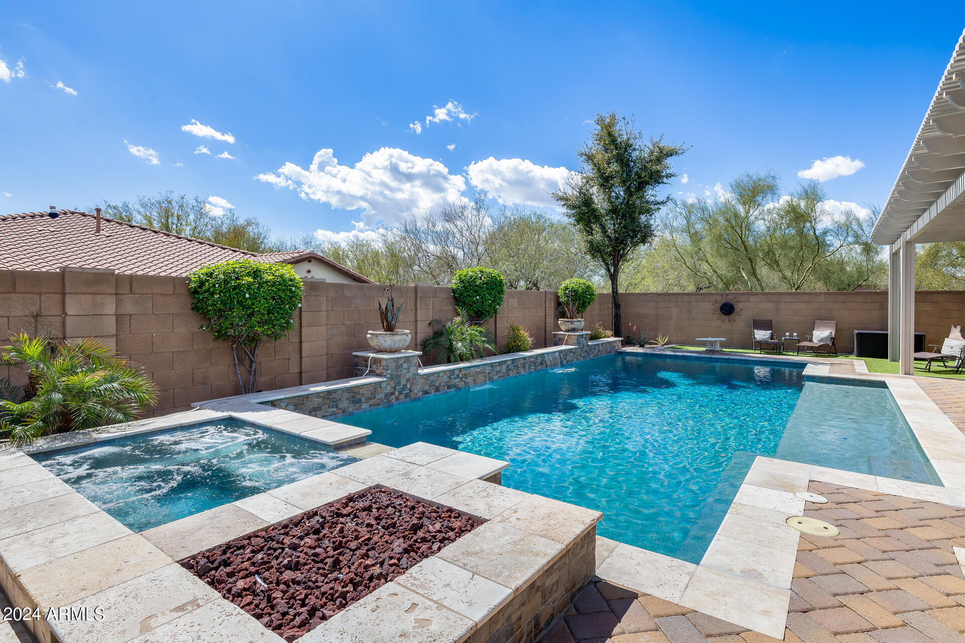 1751 W Sienna Bouquet Place