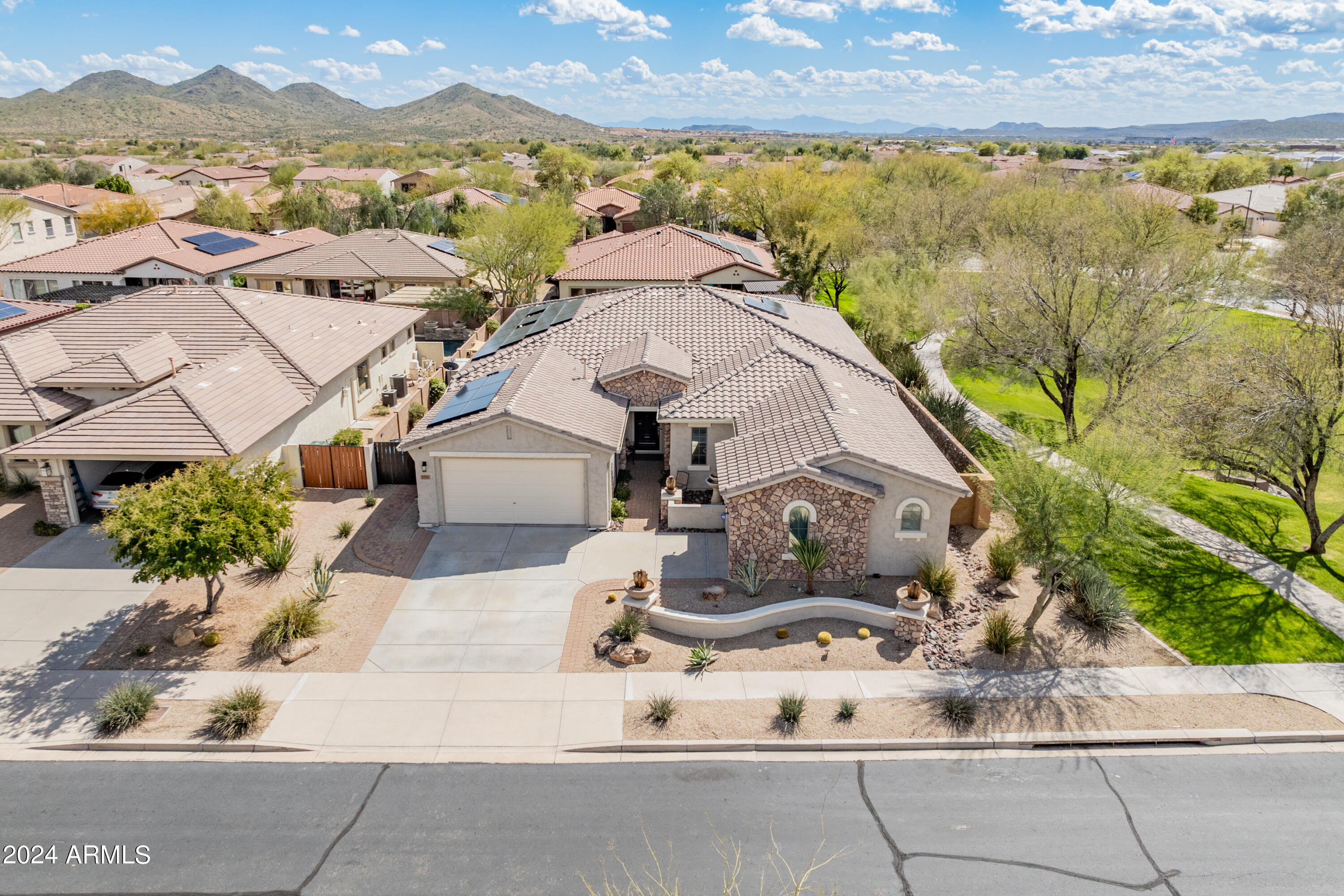 1751 W Sienna Bouquet Place