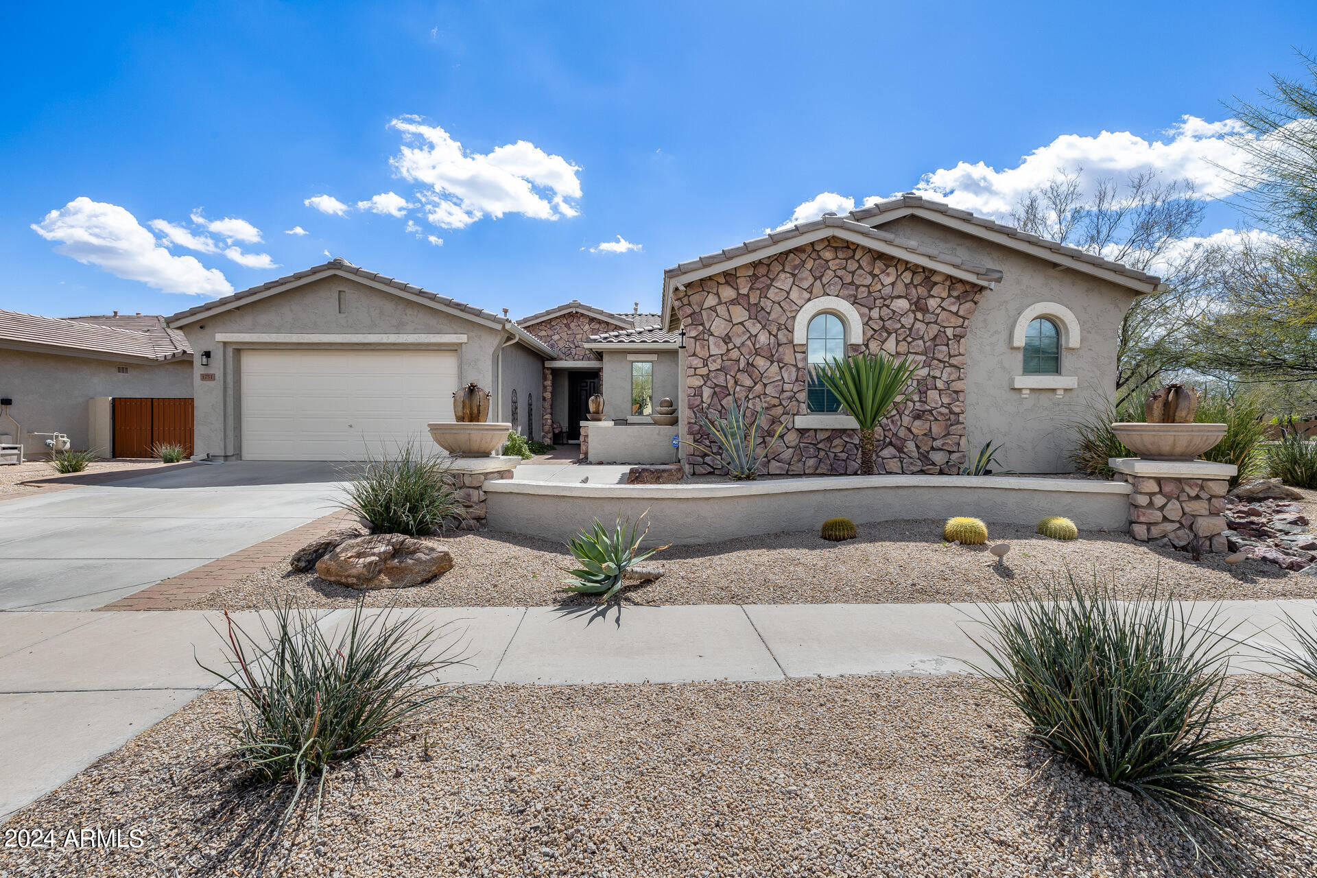 1751 W Sienna Bouquet Place