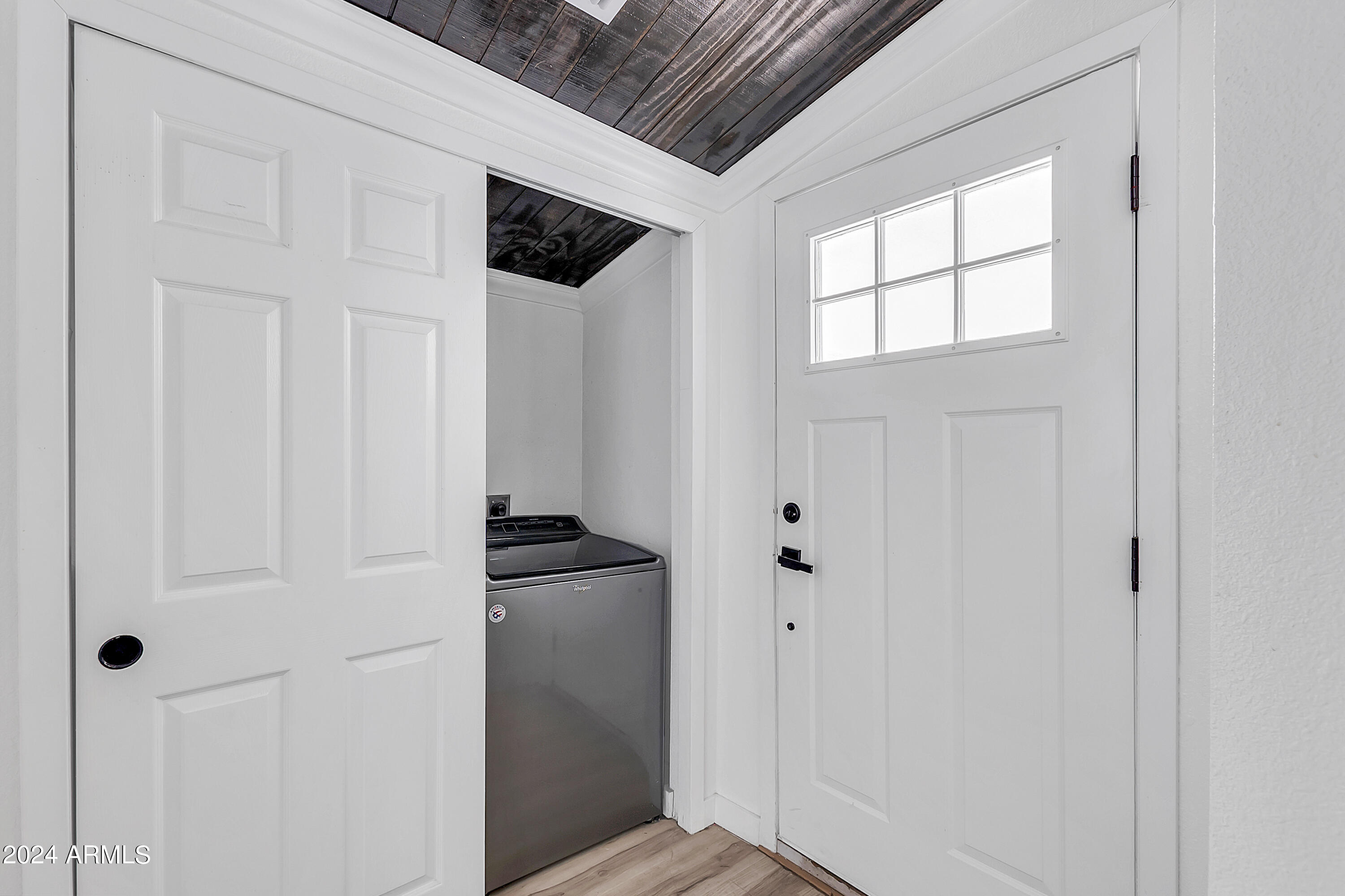 524 S MACDONALD Street