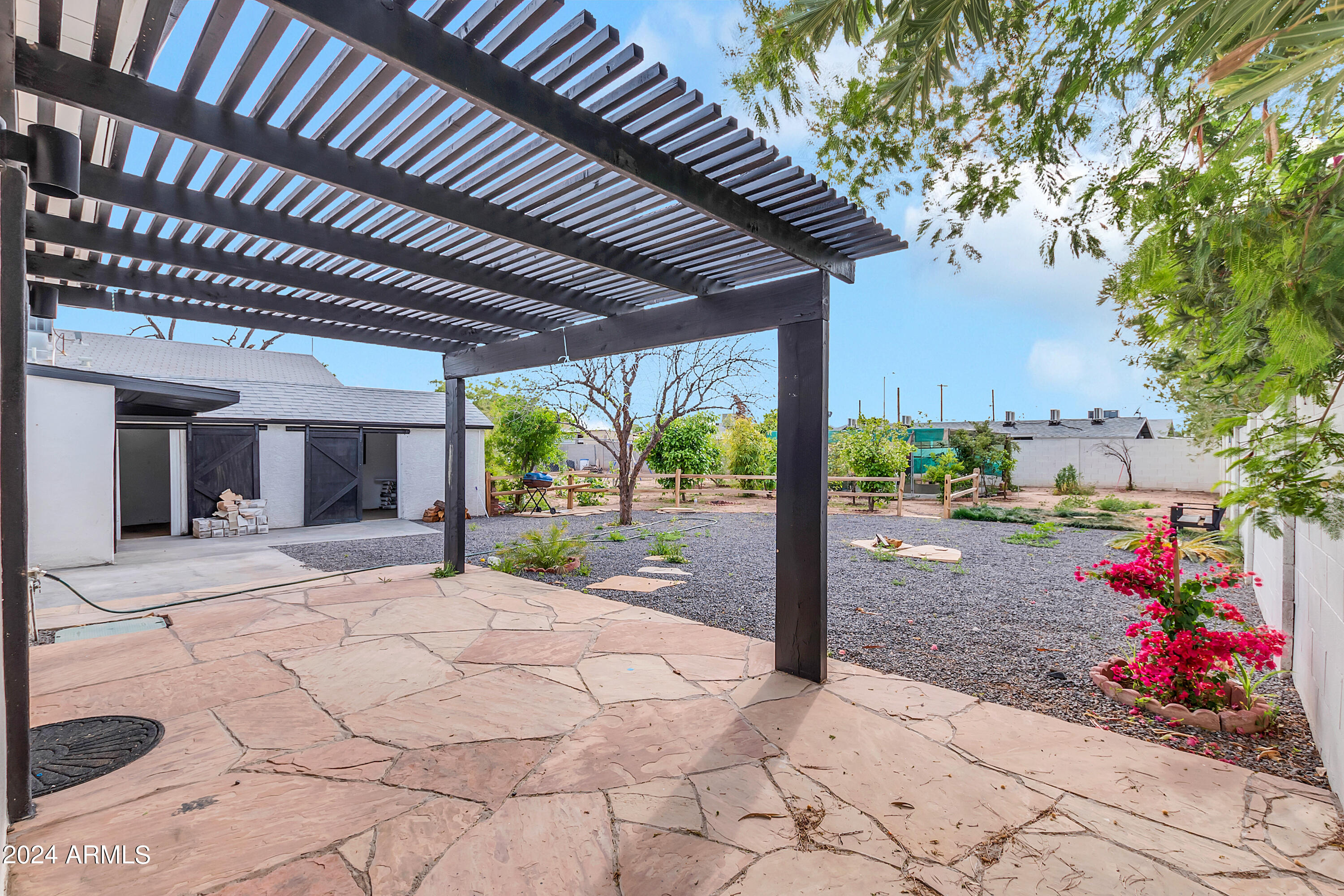 524 S MACDONALD Street