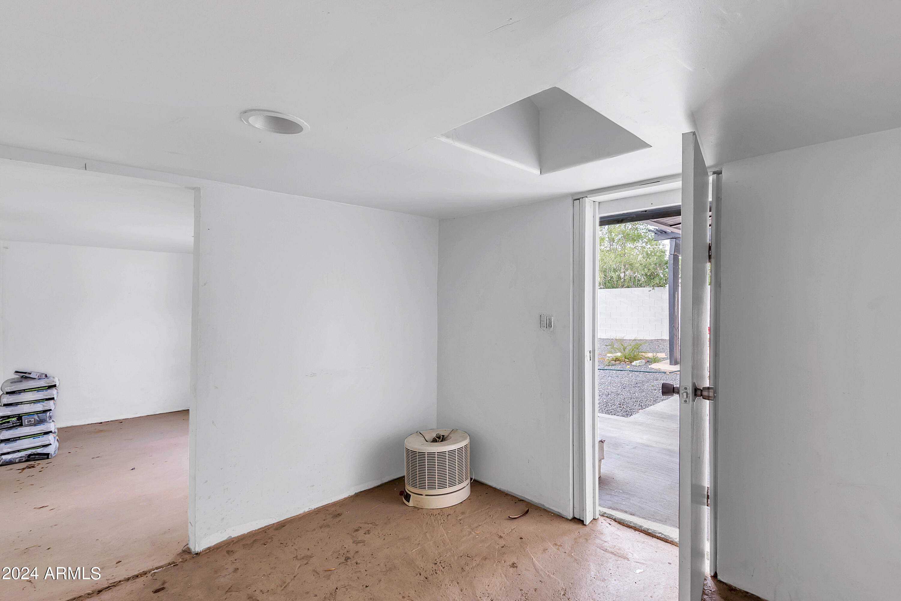 524 S MACDONALD Street