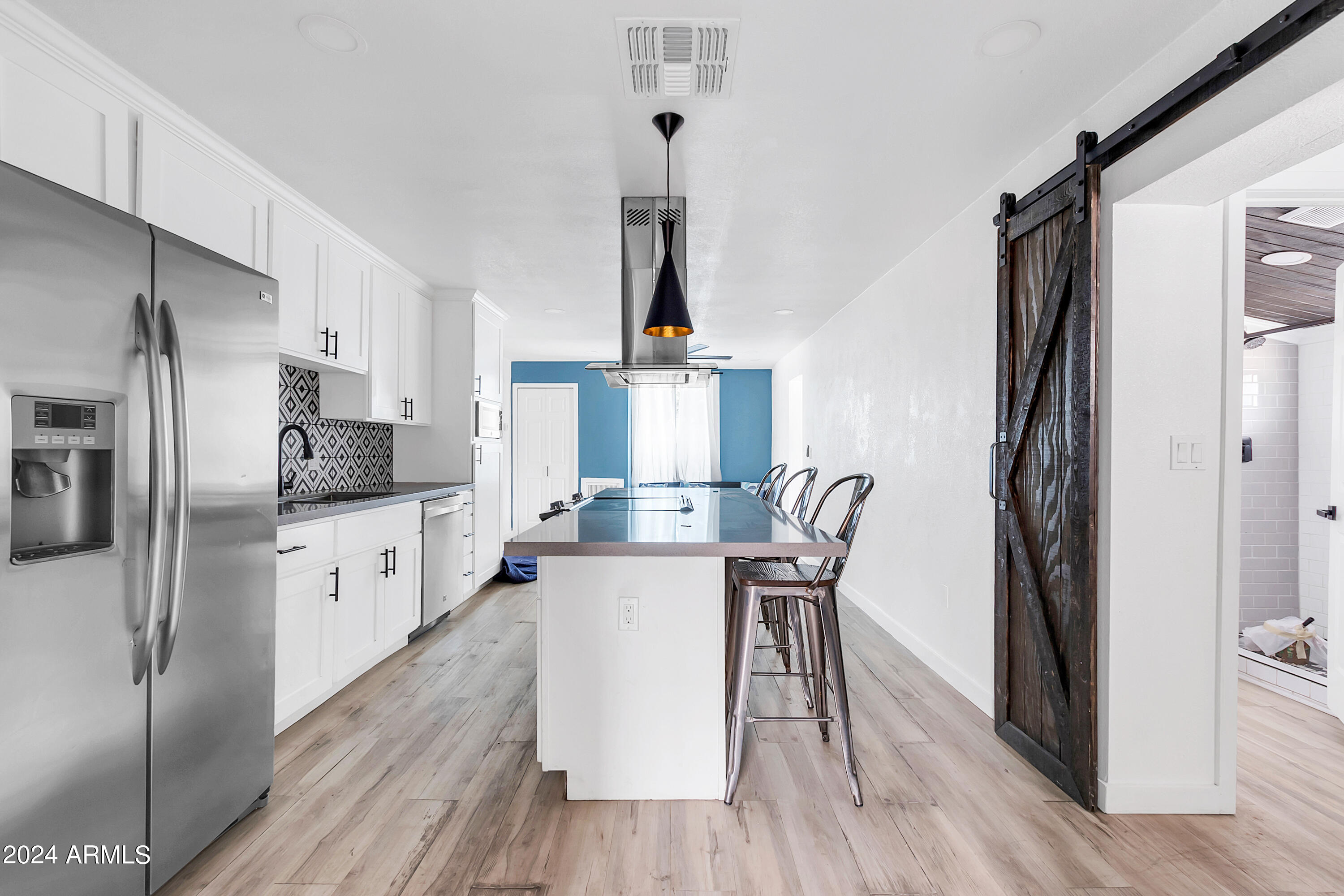 524 S MACDONALD Street