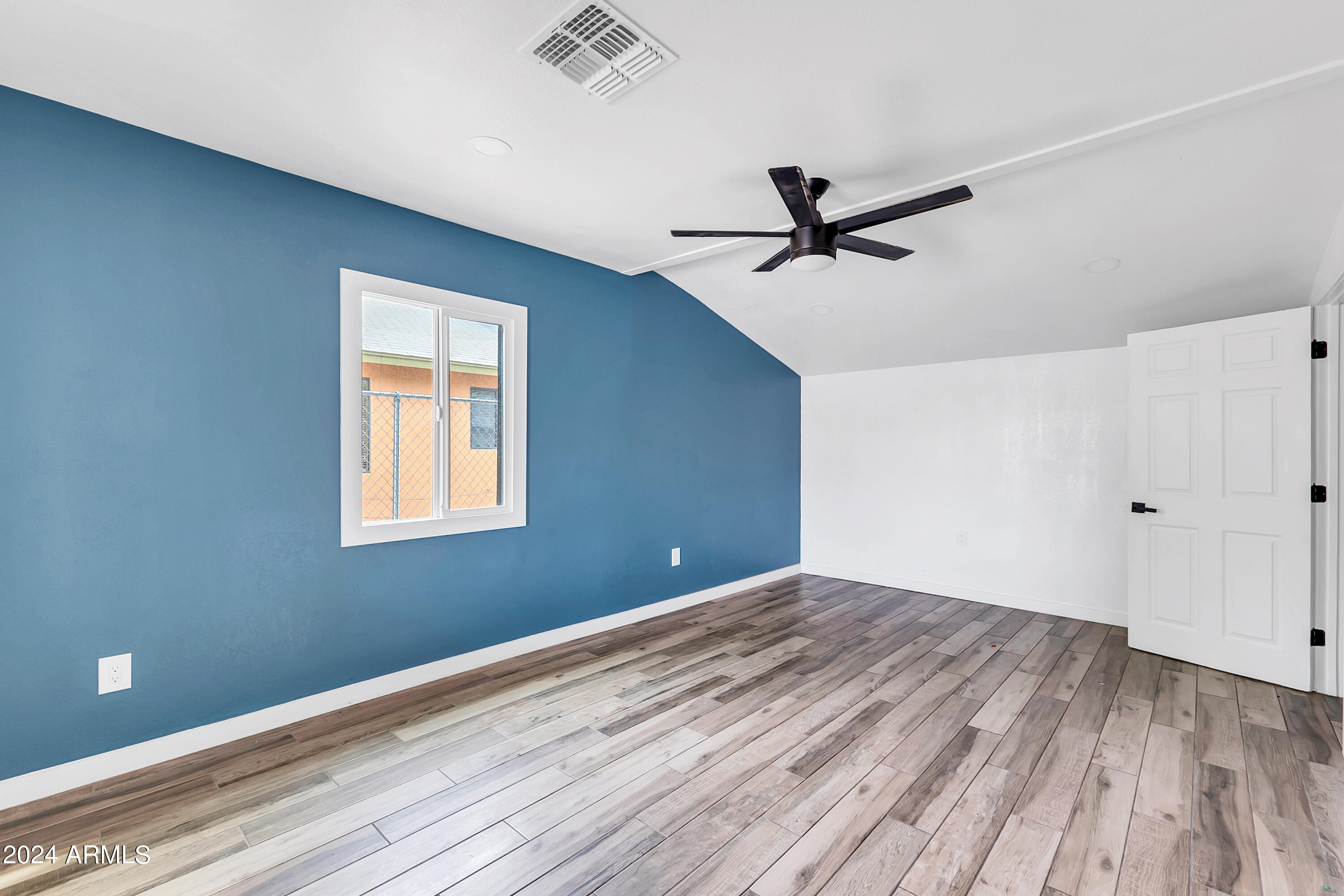 524 S MACDONALD Street