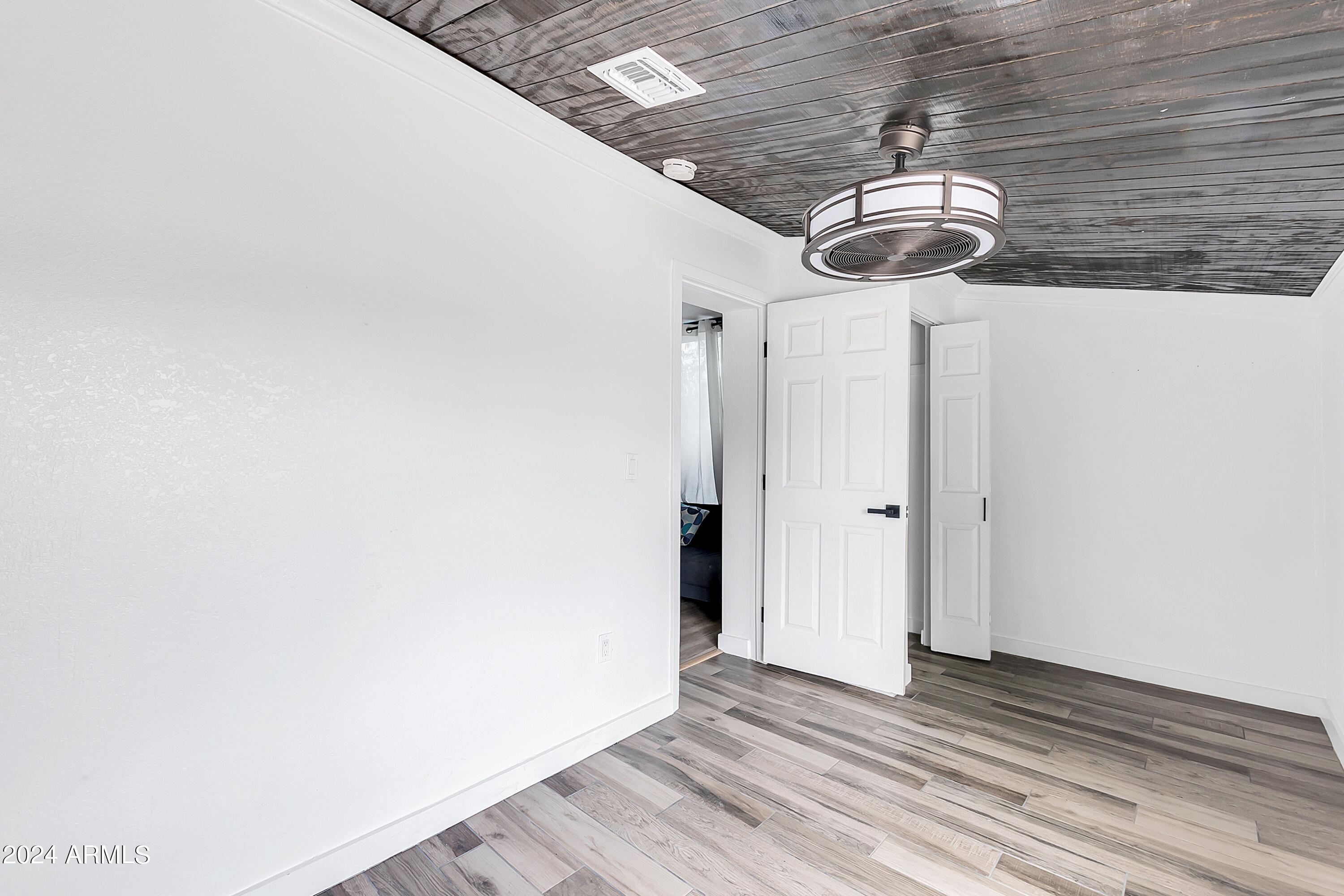 524 S MACDONALD Street