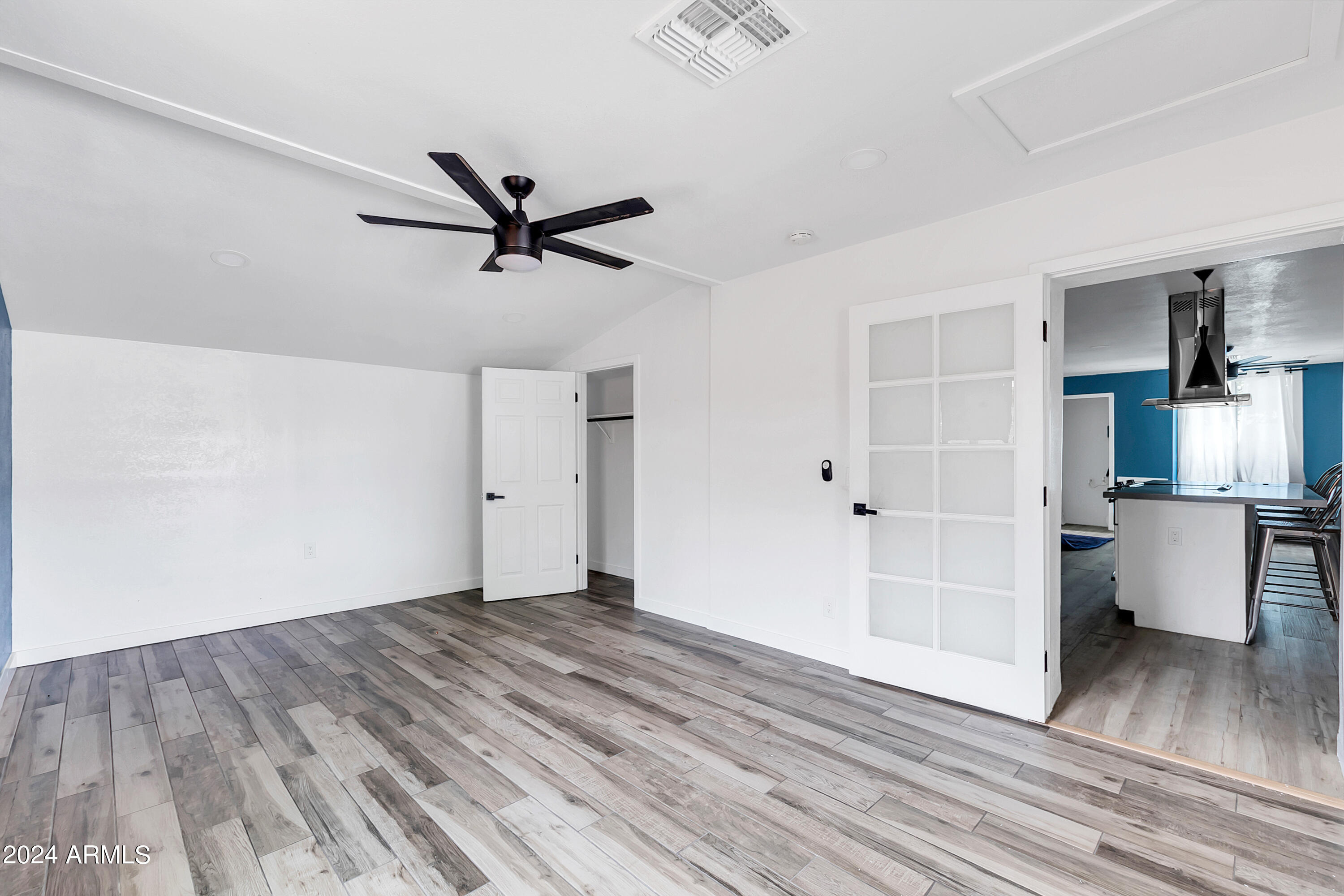 524 S MACDONALD Street