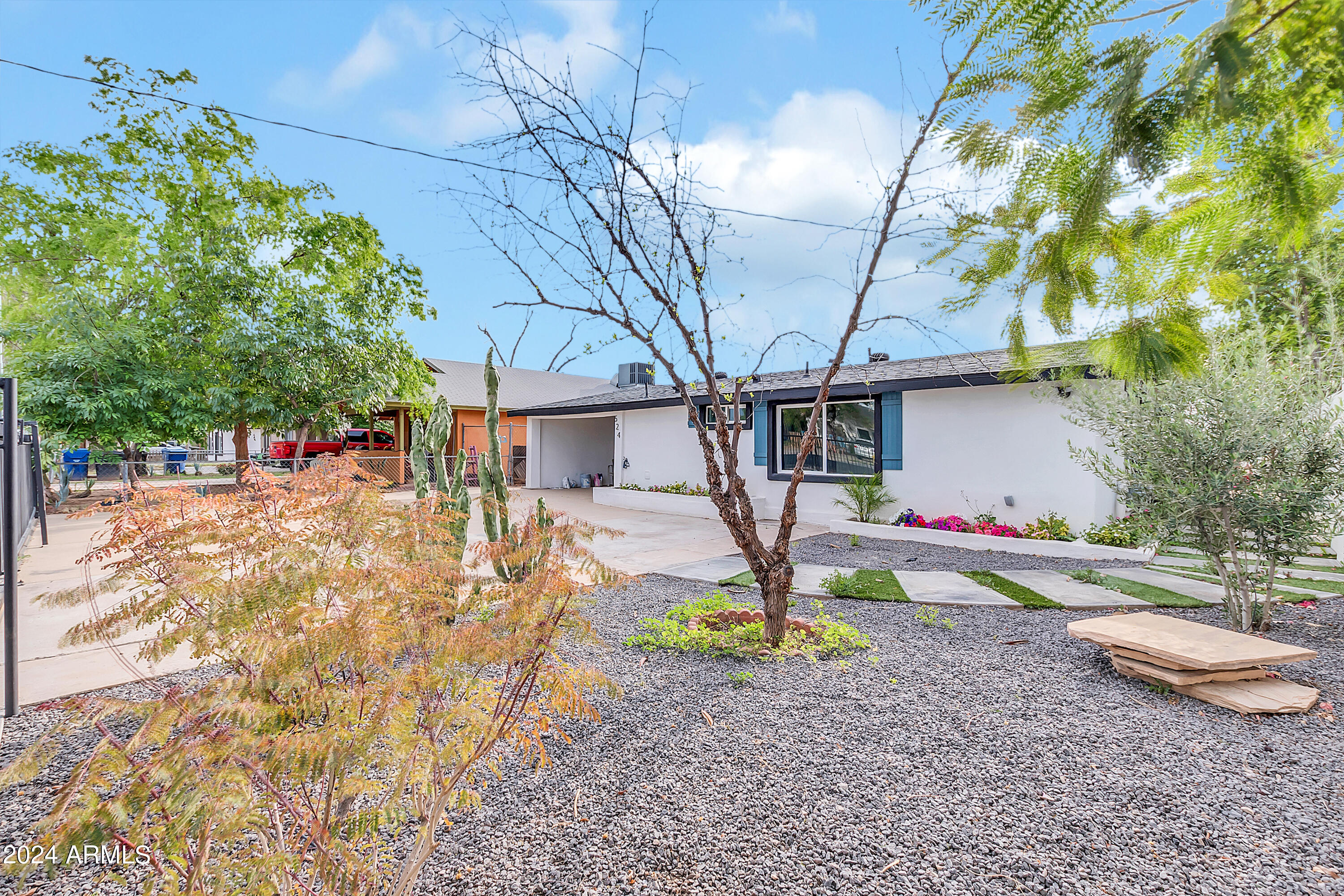 524 S MACDONALD Street