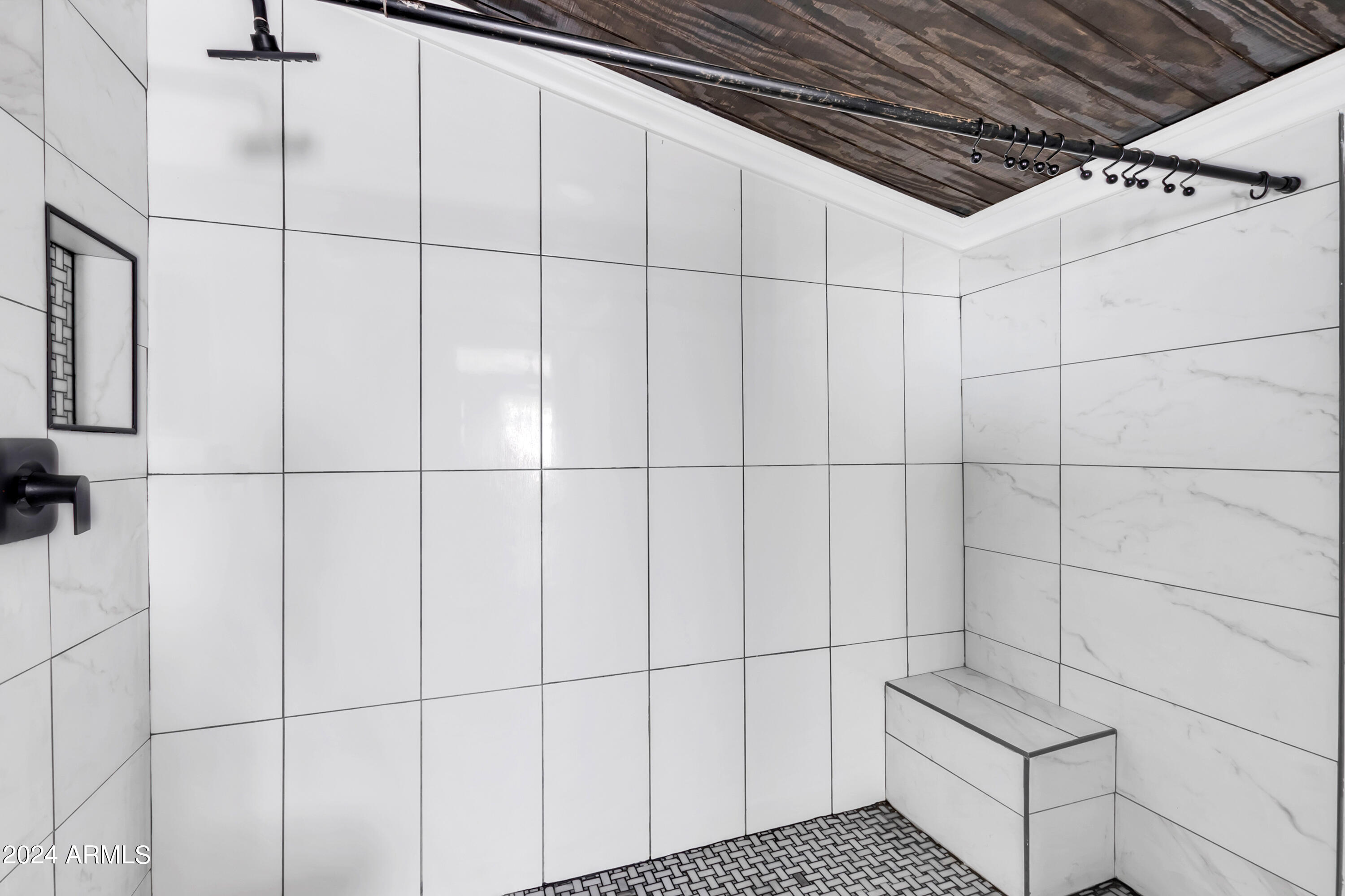 524 S MACDONALD Street