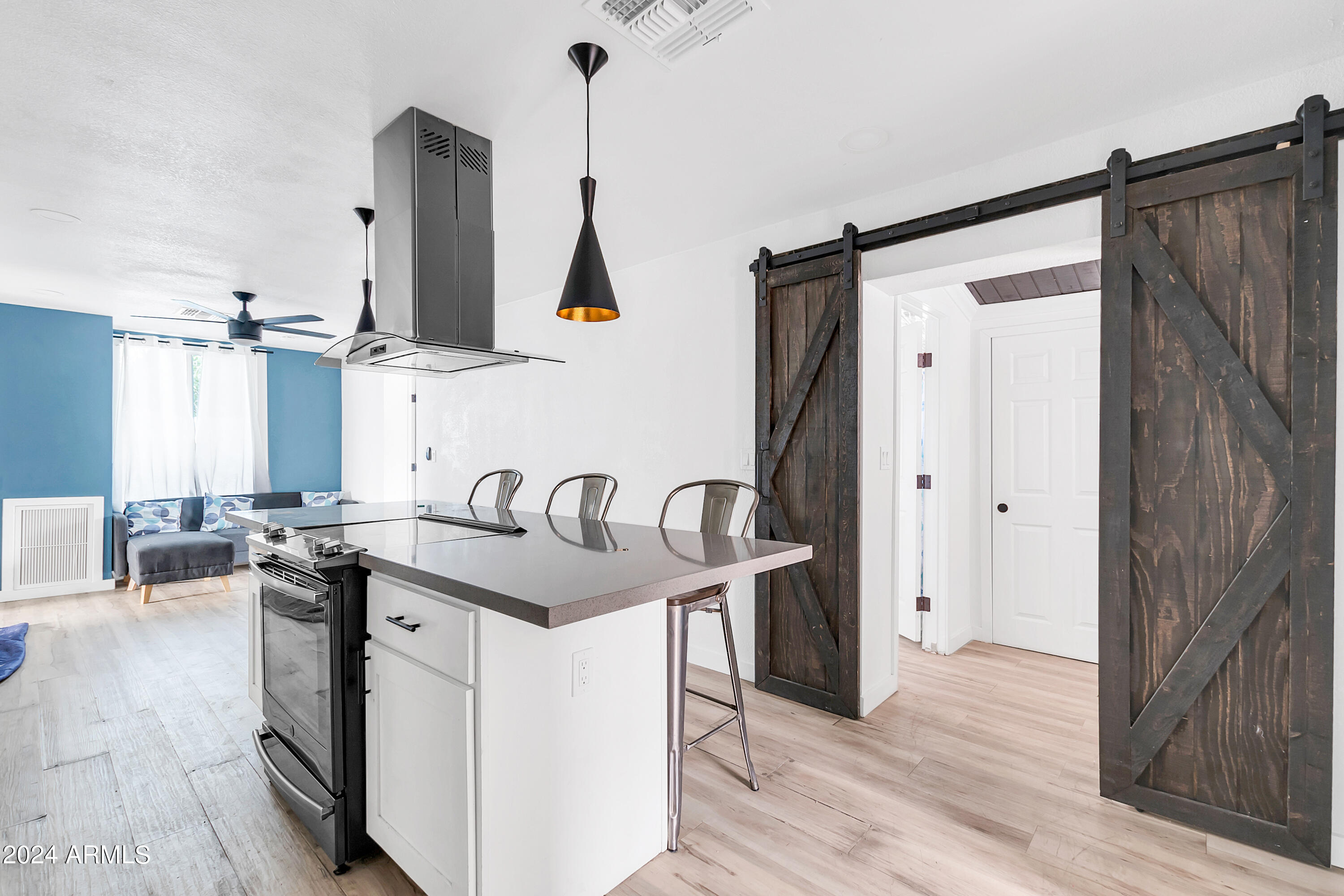 524 S MACDONALD Street