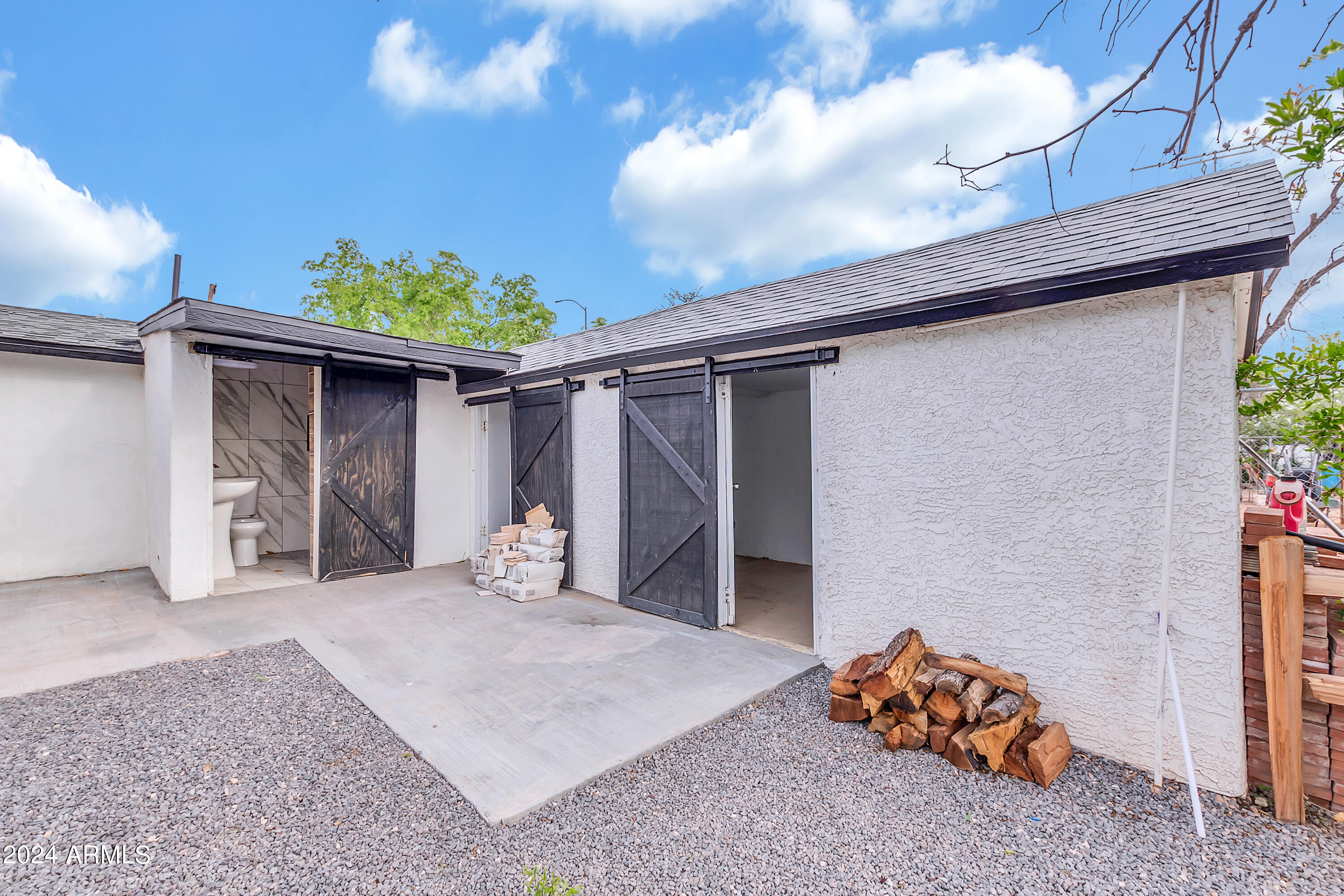 524 S MACDONALD Street