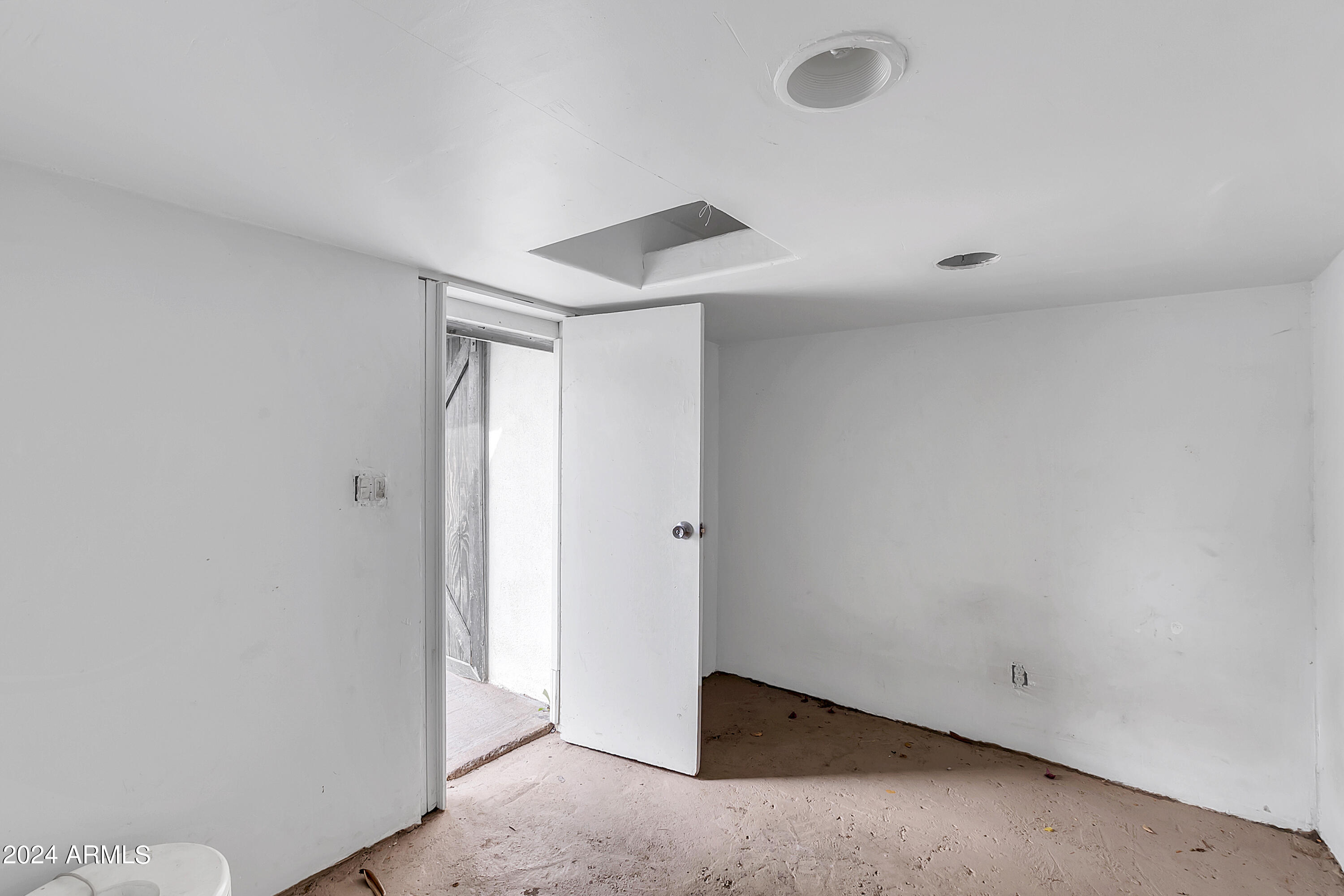 524 S MACDONALD Street