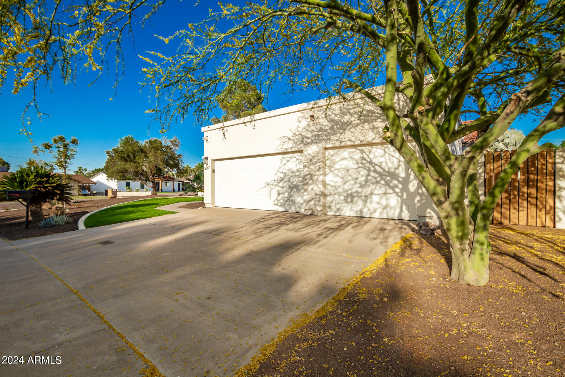 5347 E SHERIDAN Street