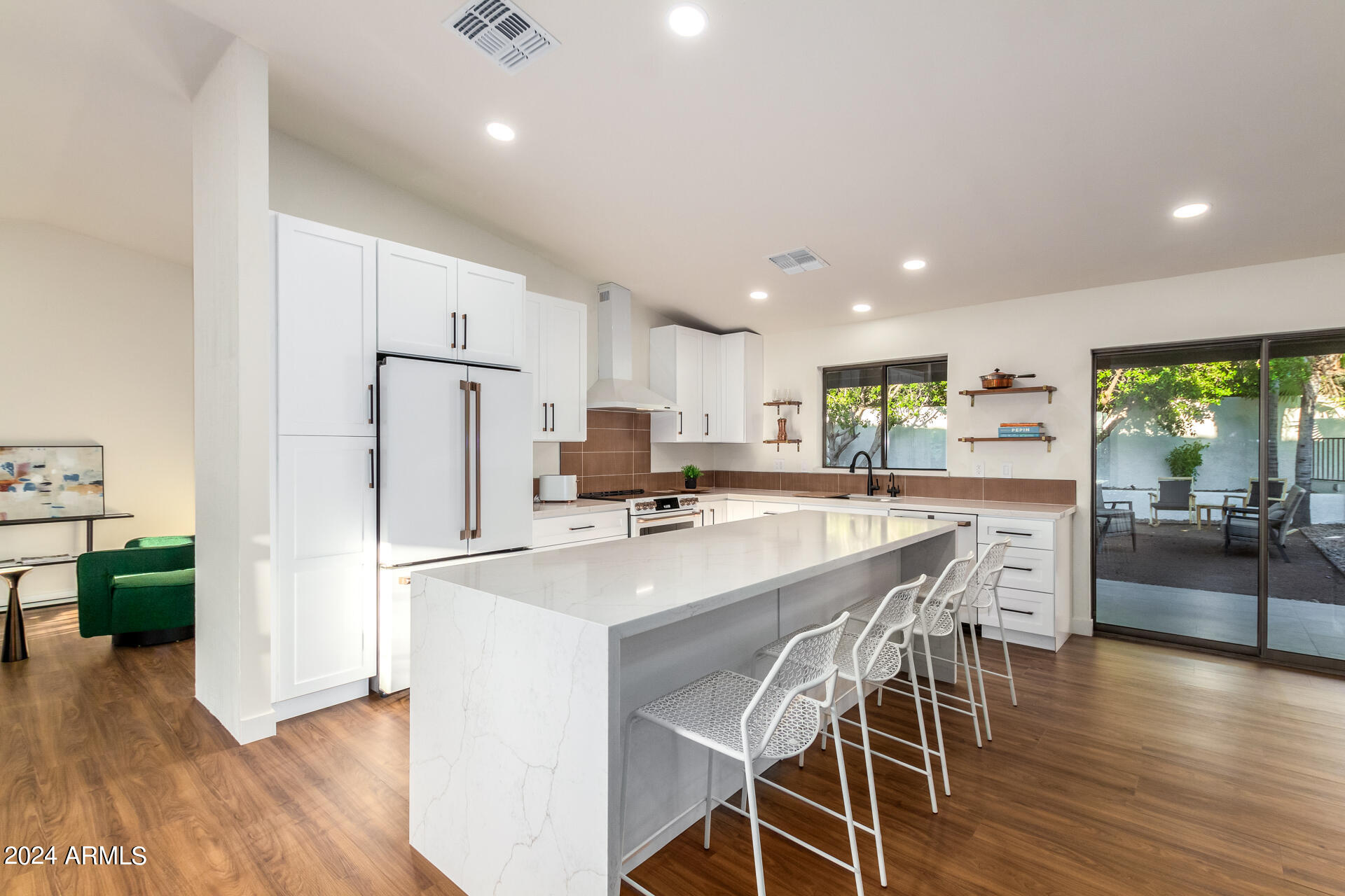 5347 E SHERIDAN Street