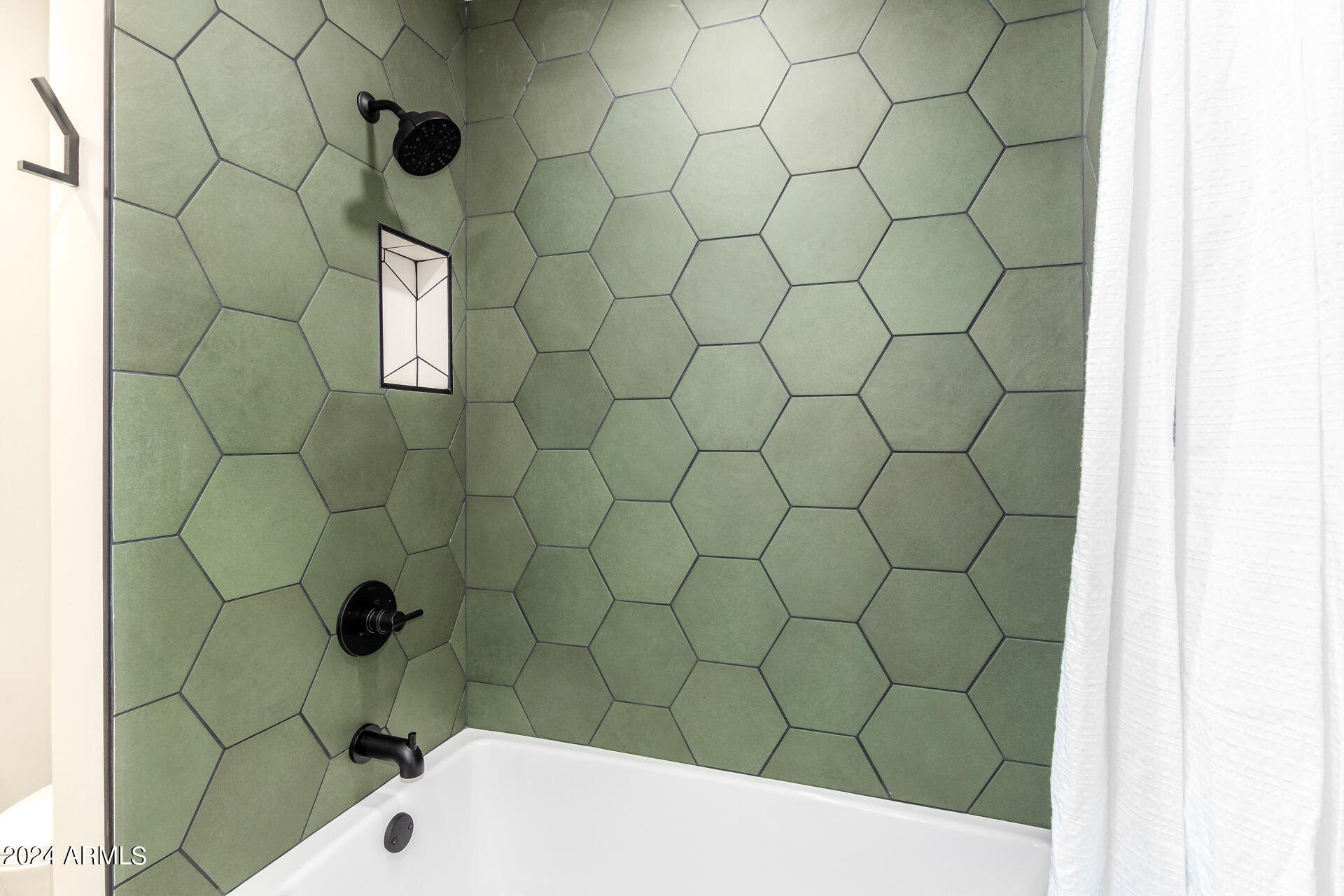 5347 E SHERIDAN Street