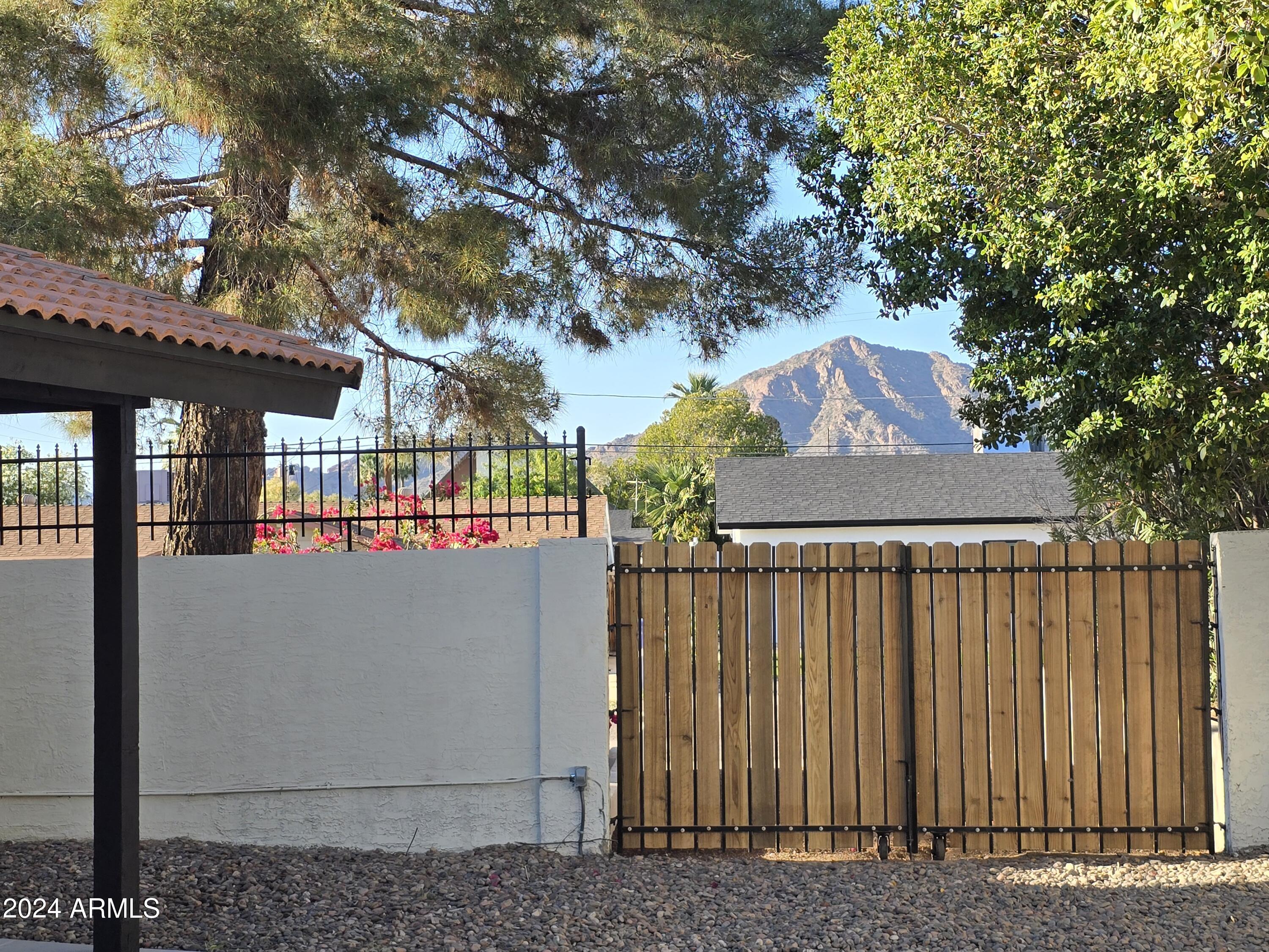 5347 E SHERIDAN Street