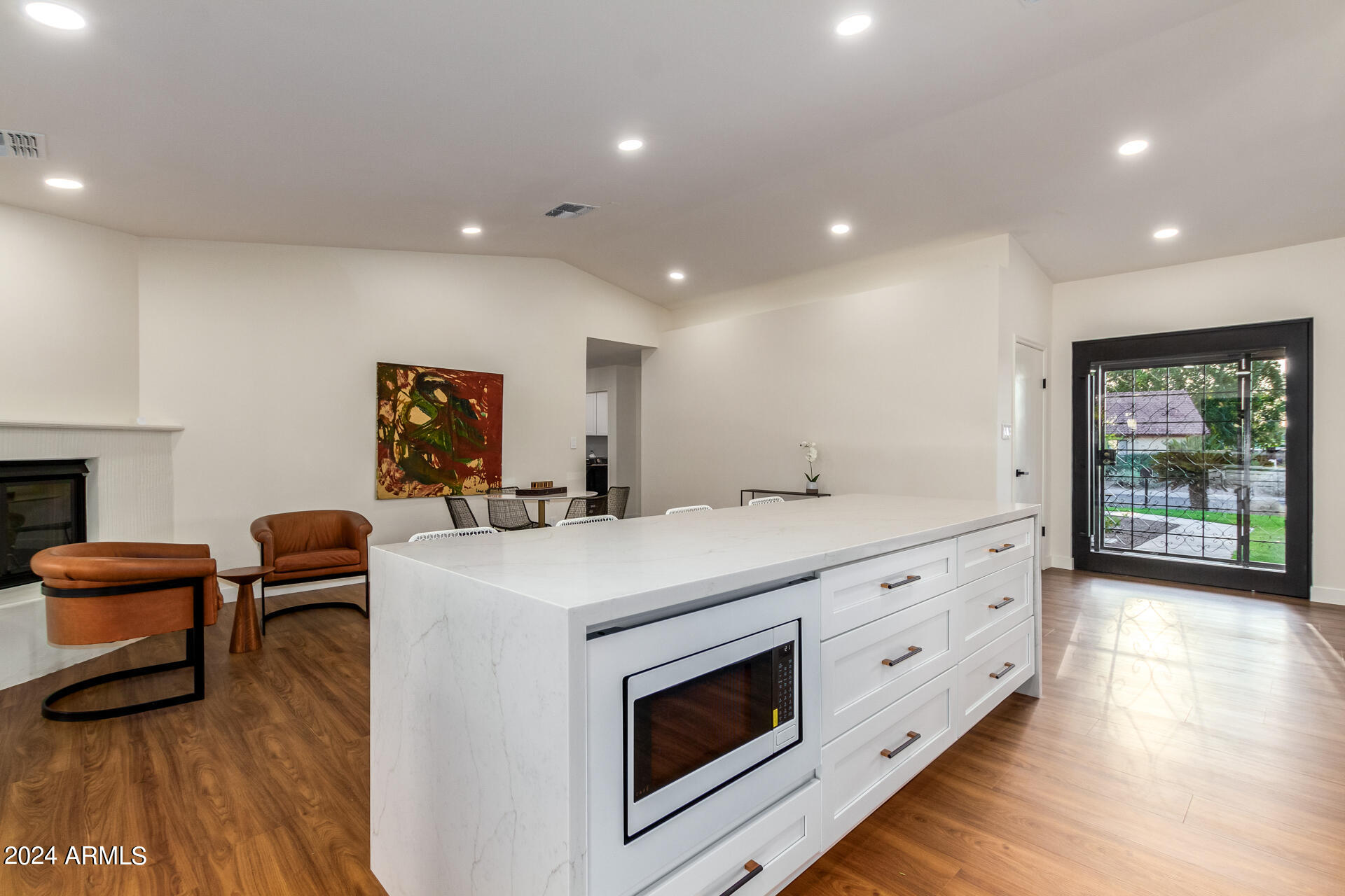 5347 E SHERIDAN Street