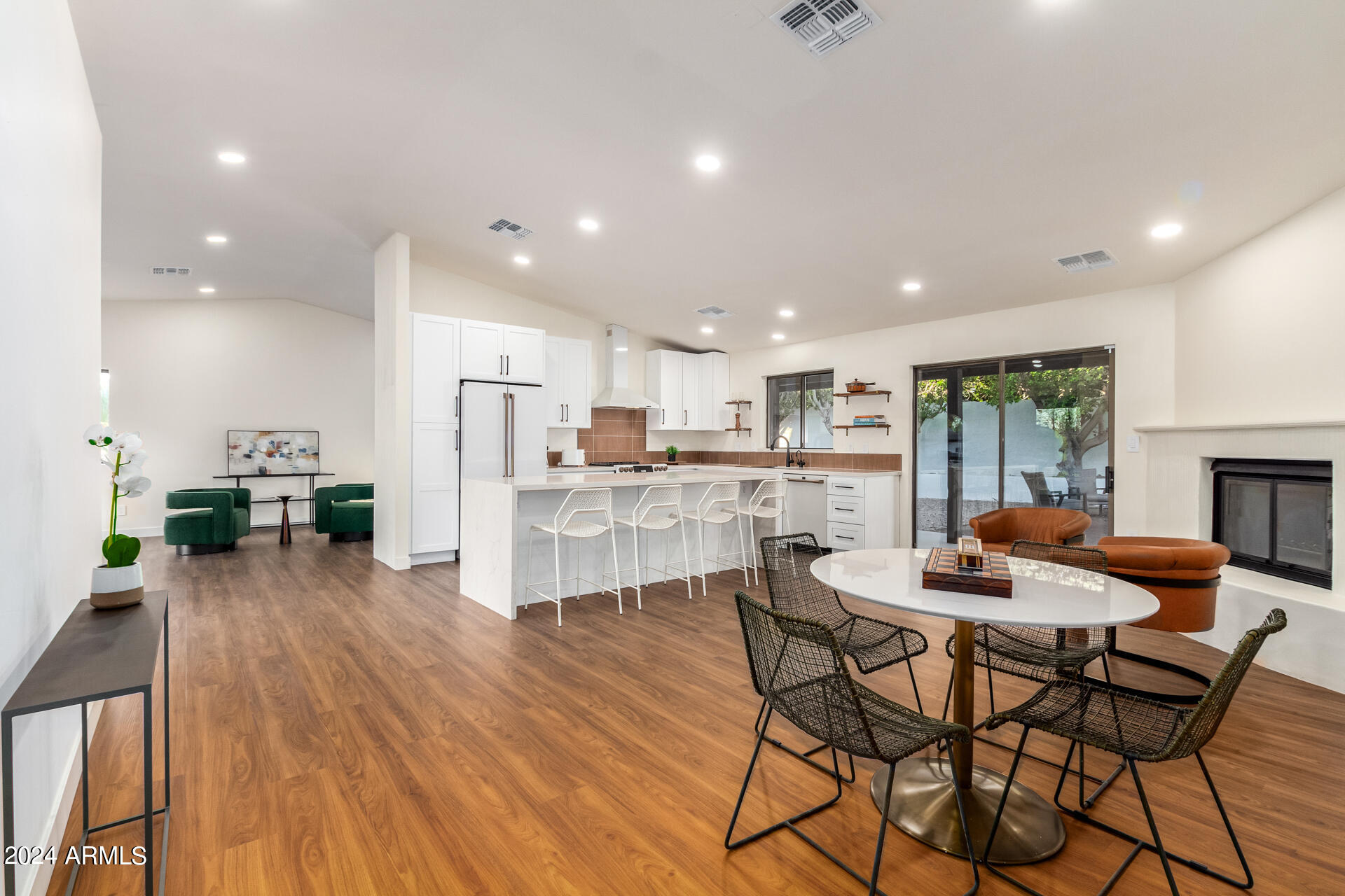 5347 E SHERIDAN Street