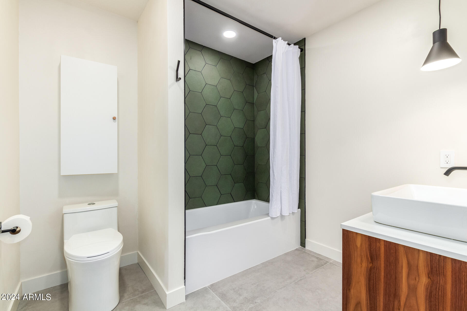 5347 E SHERIDAN Street