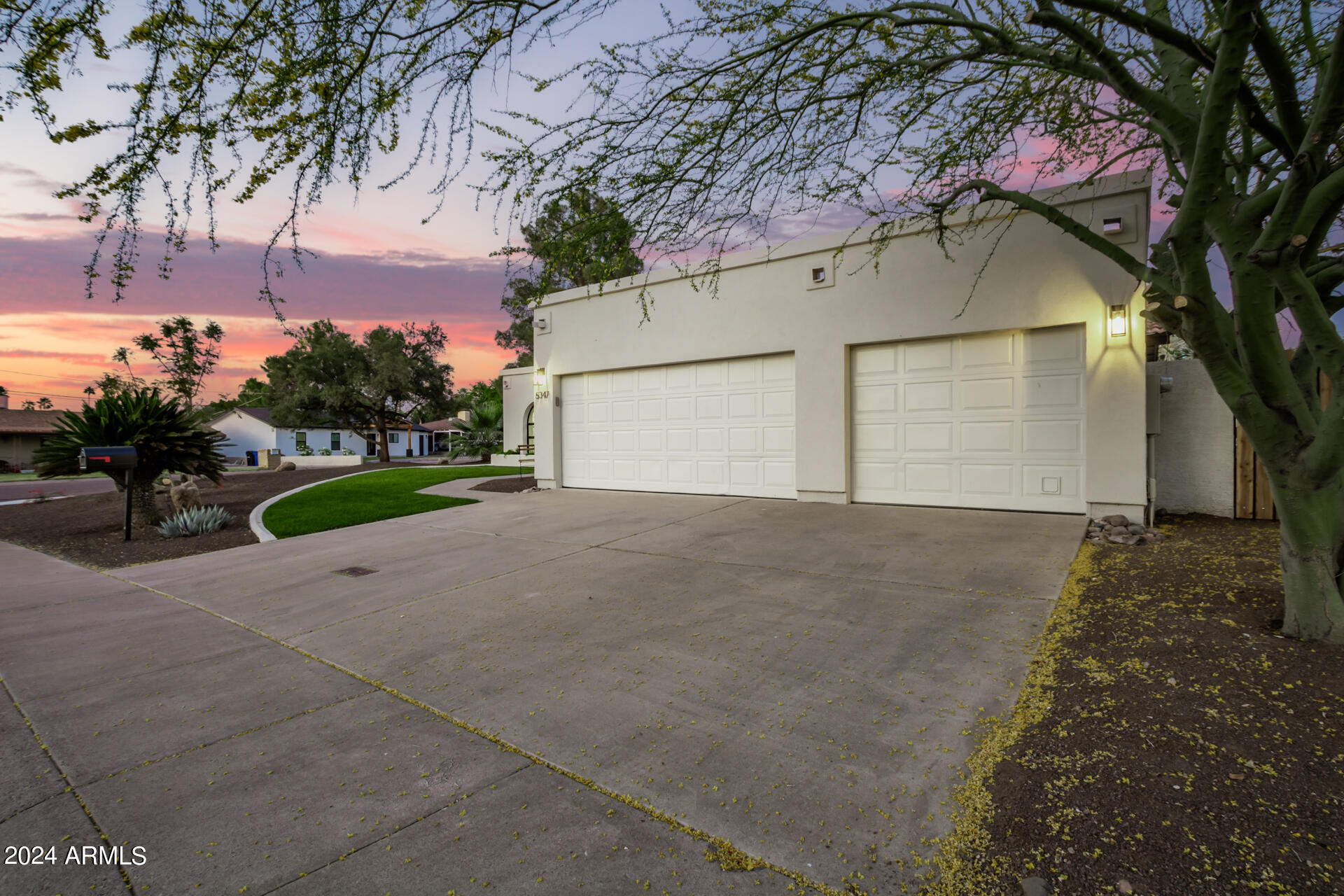 5347 E SHERIDAN Street