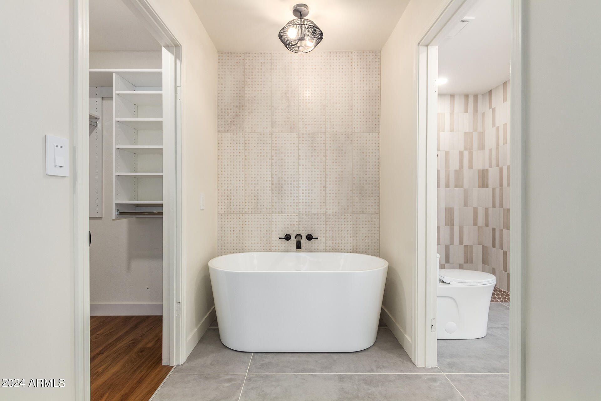 5347 E SHERIDAN Street