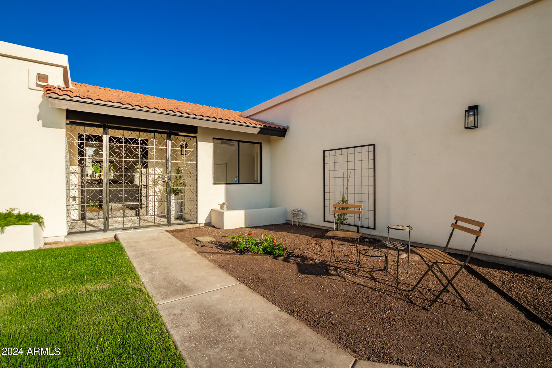 5347 E SHERIDAN Street