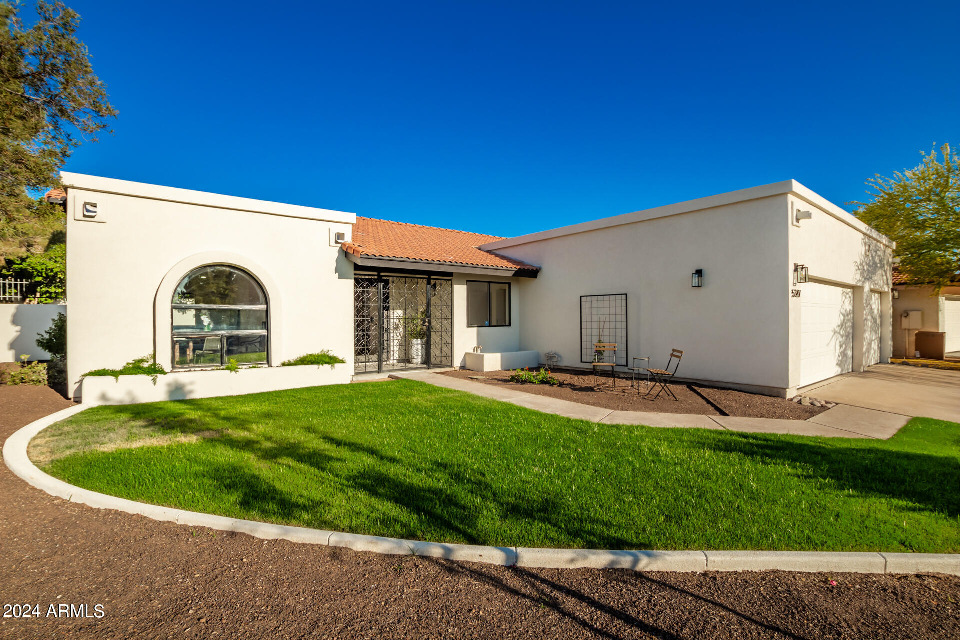 5347 E SHERIDAN Street