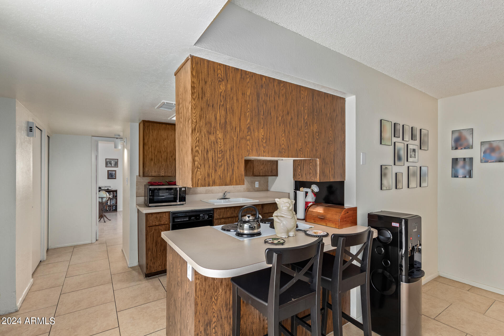 3114 W MANZANITA Drive