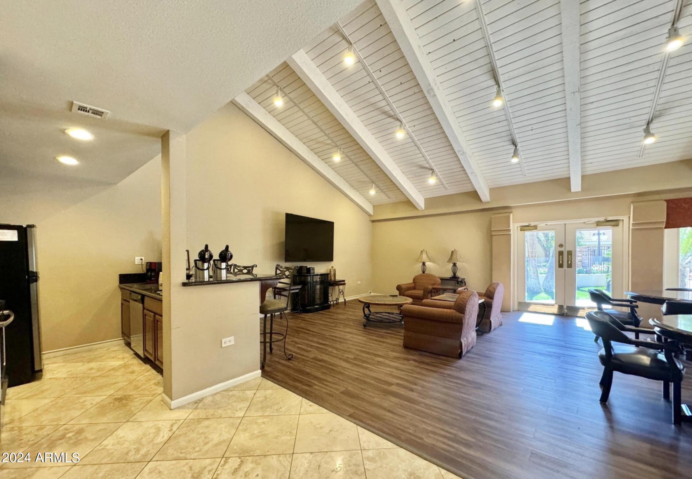 4200 N MILLER Road # 506
