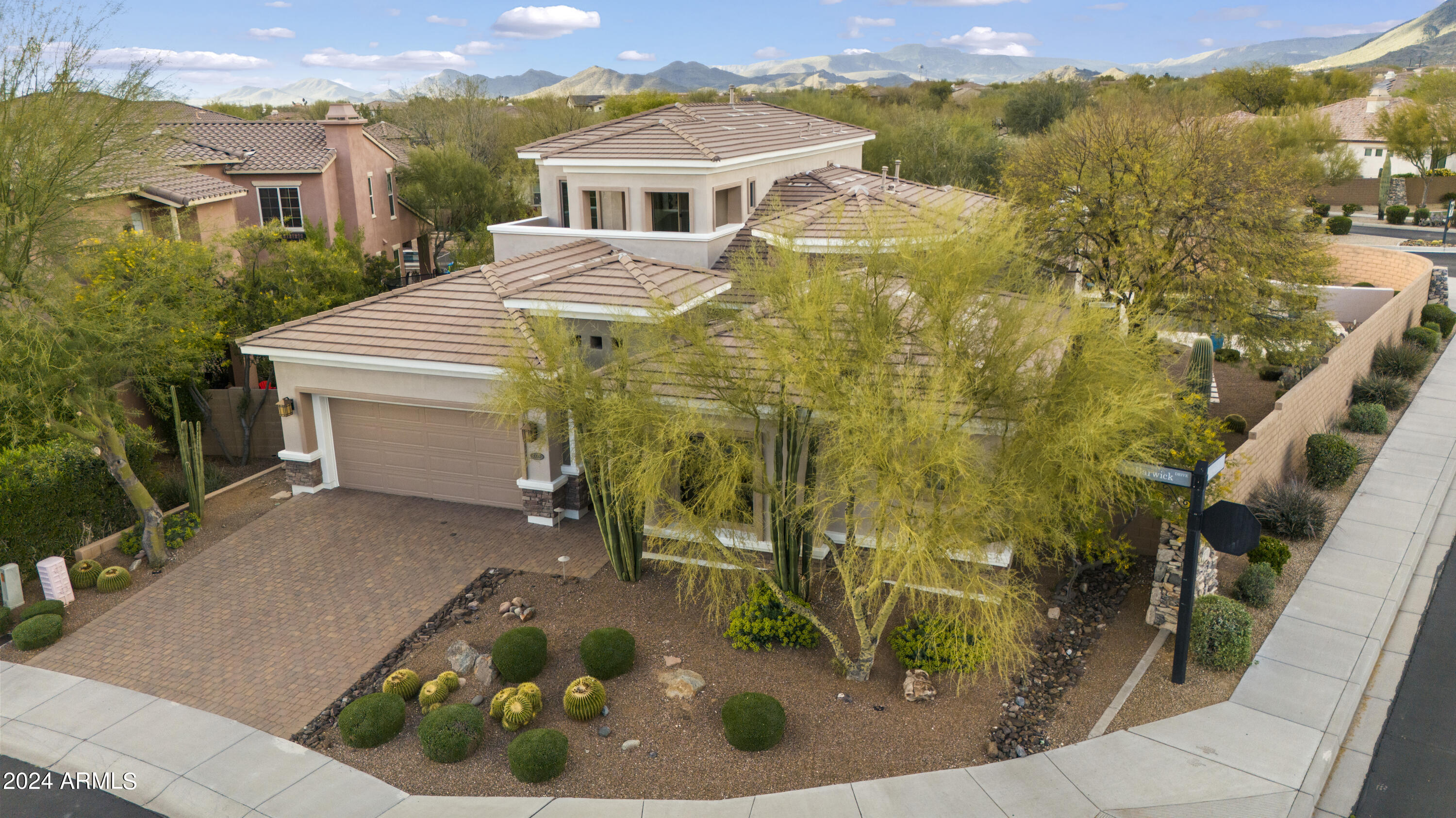 5332 E BARWICK Drive