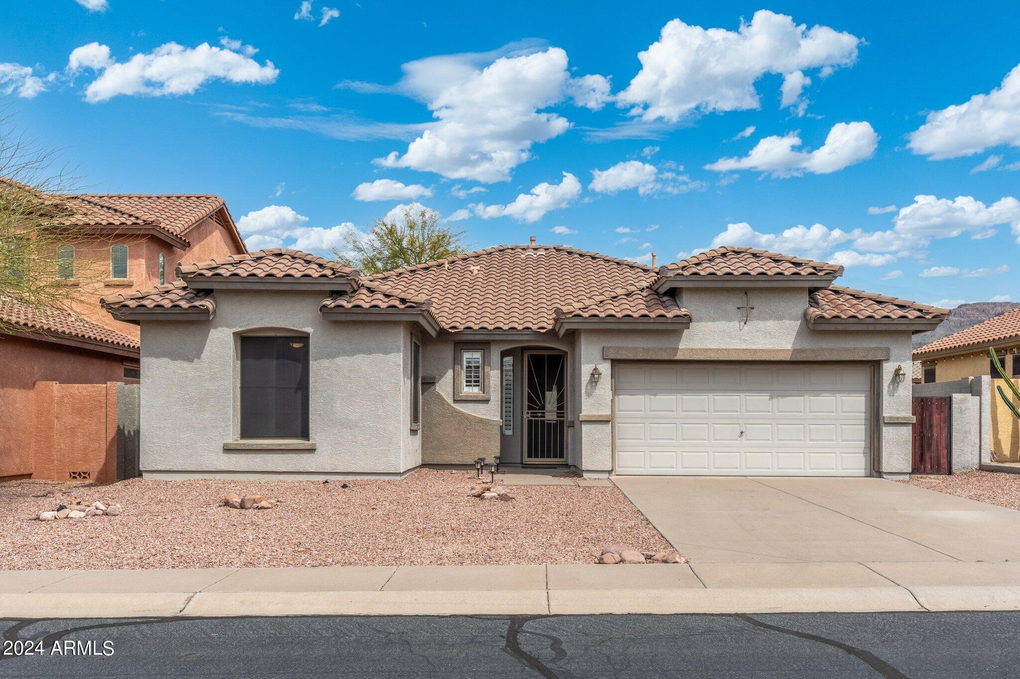 7640 E GLOBEMALLOW Lane