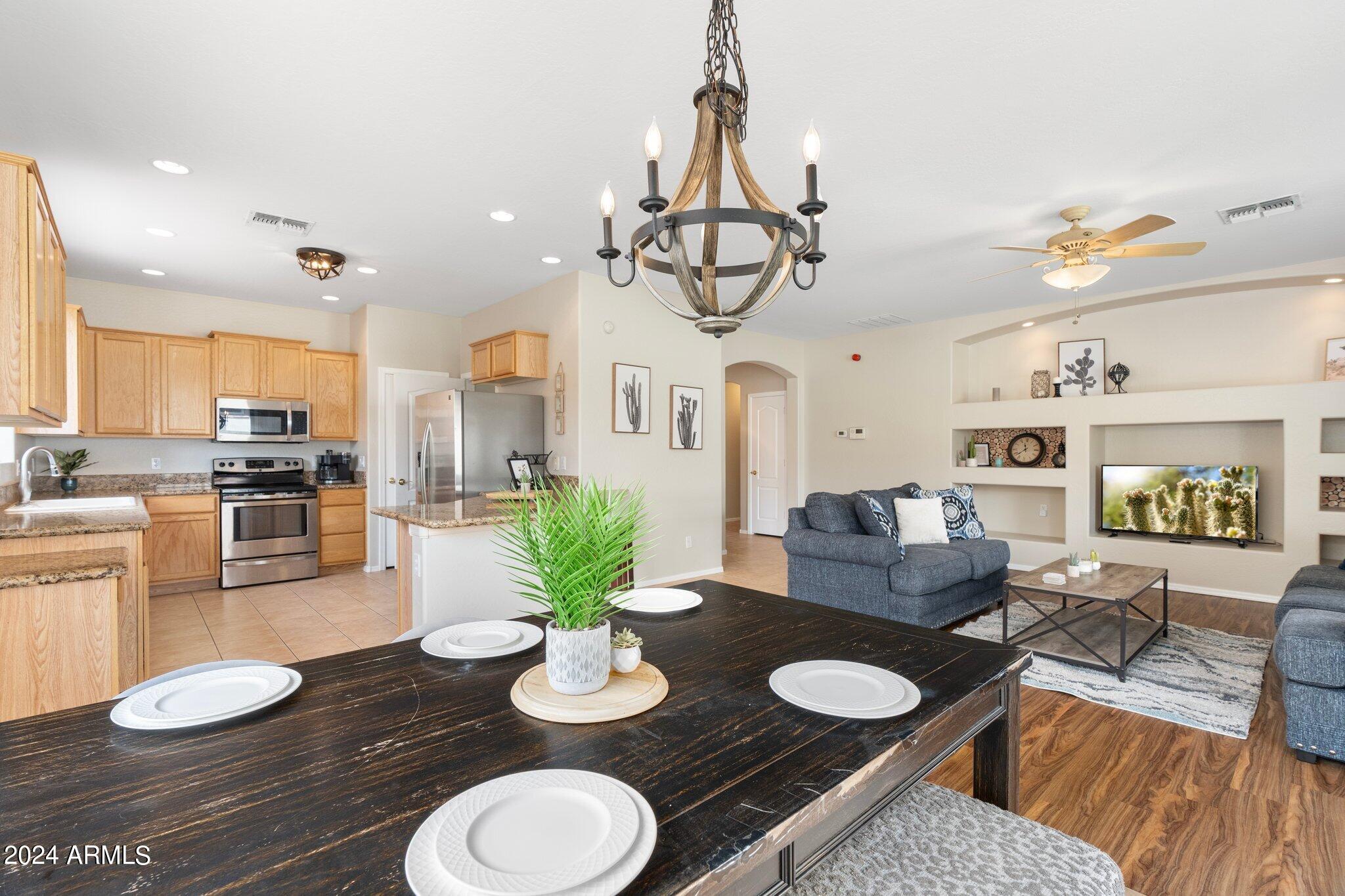 7640 E GLOBEMALLOW Lane